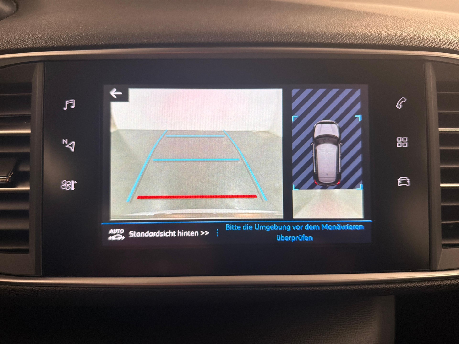 PEUGEOT 308 1.2 PureTech 130 Allure S/S-image-15