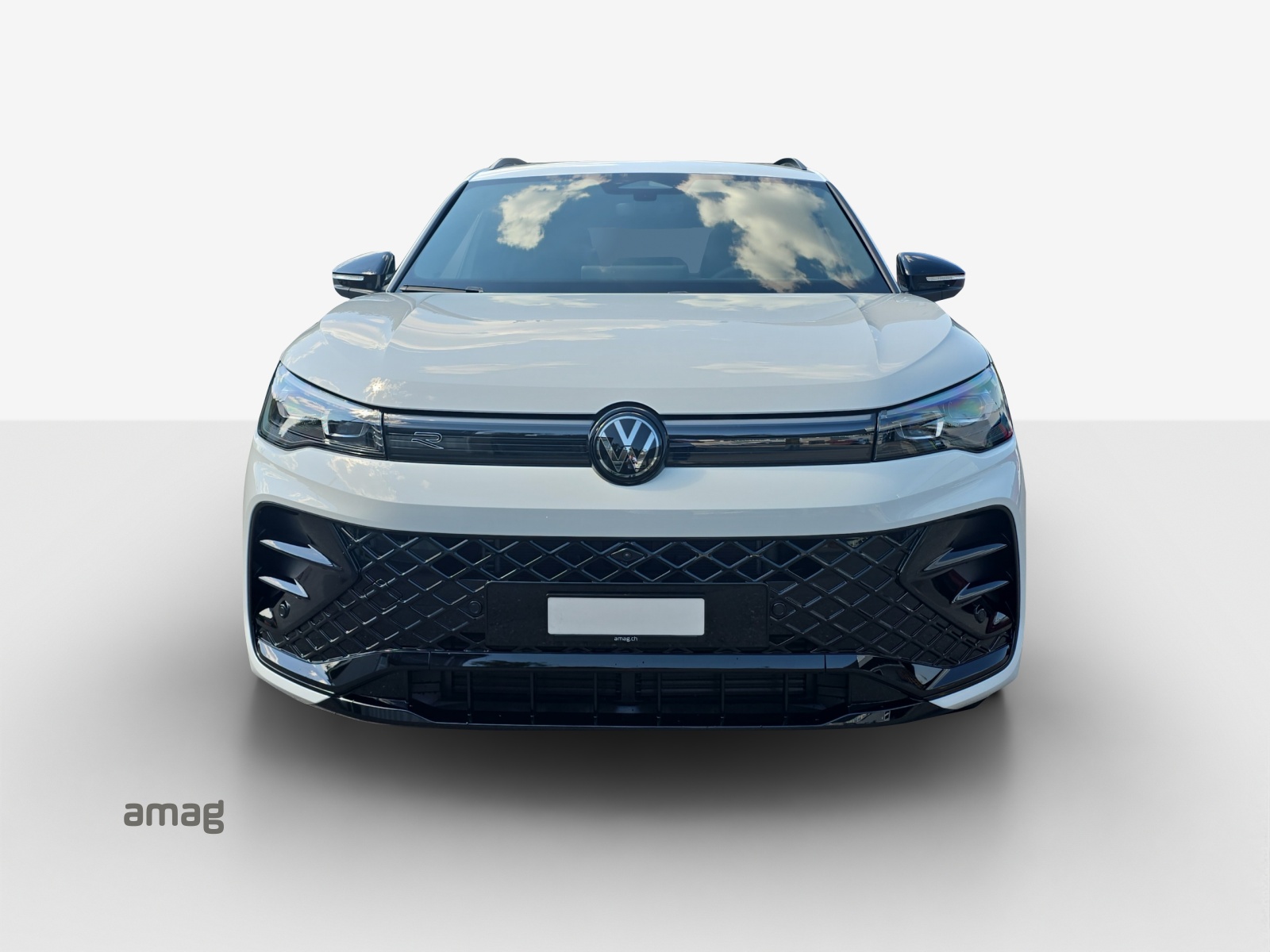 VW Tiguan 2.0 TSI DSG R-Line 4Motion-image-6