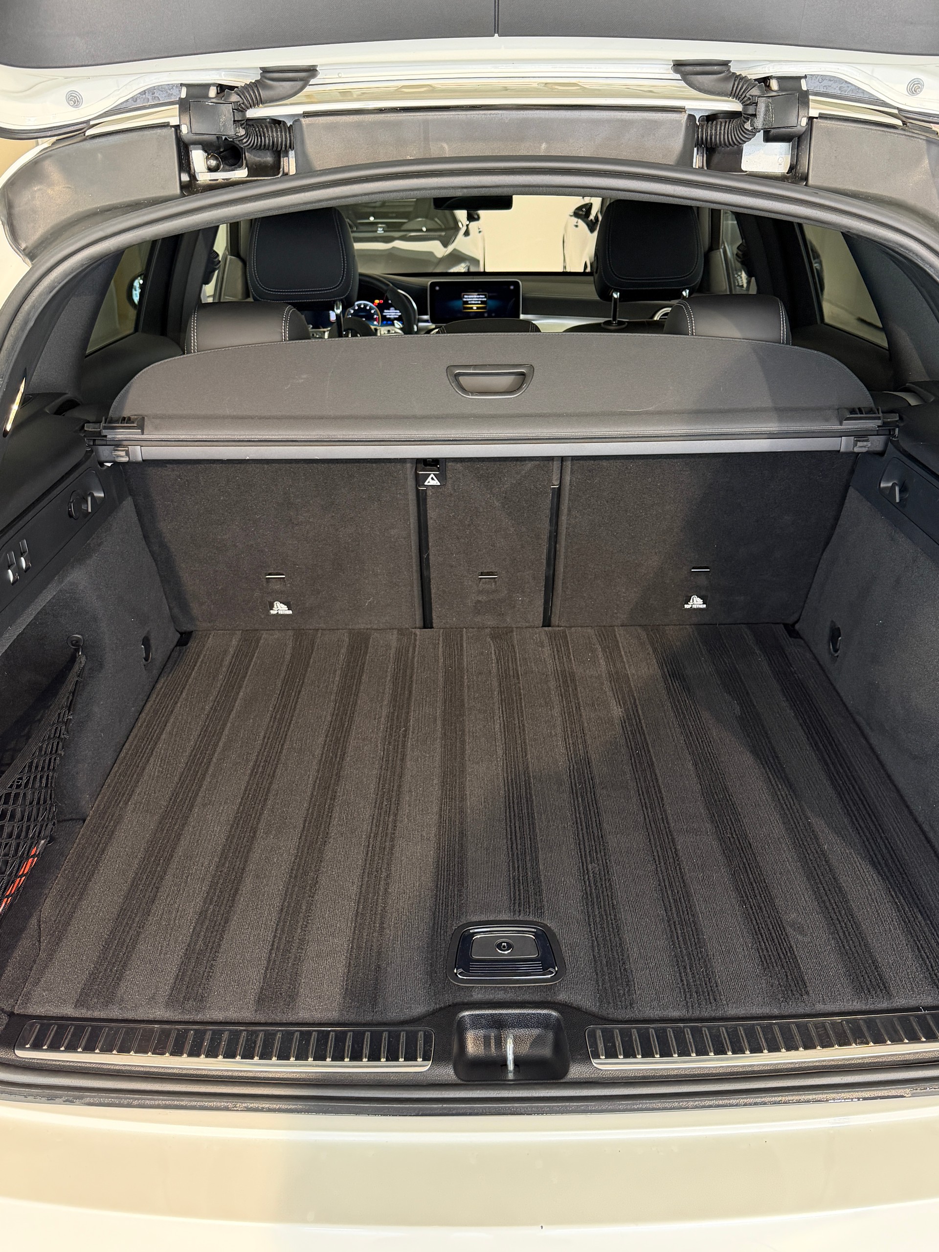 MERCEDES-BENZ GLC 63 S AMG 4Matic 9G-Tronic-image-14