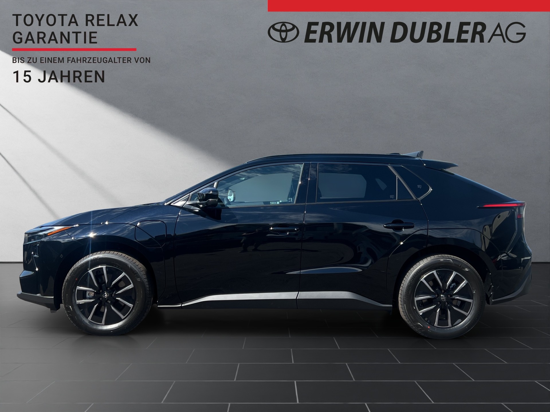 TOYOTA bZ4X Premium-showroom-element-1