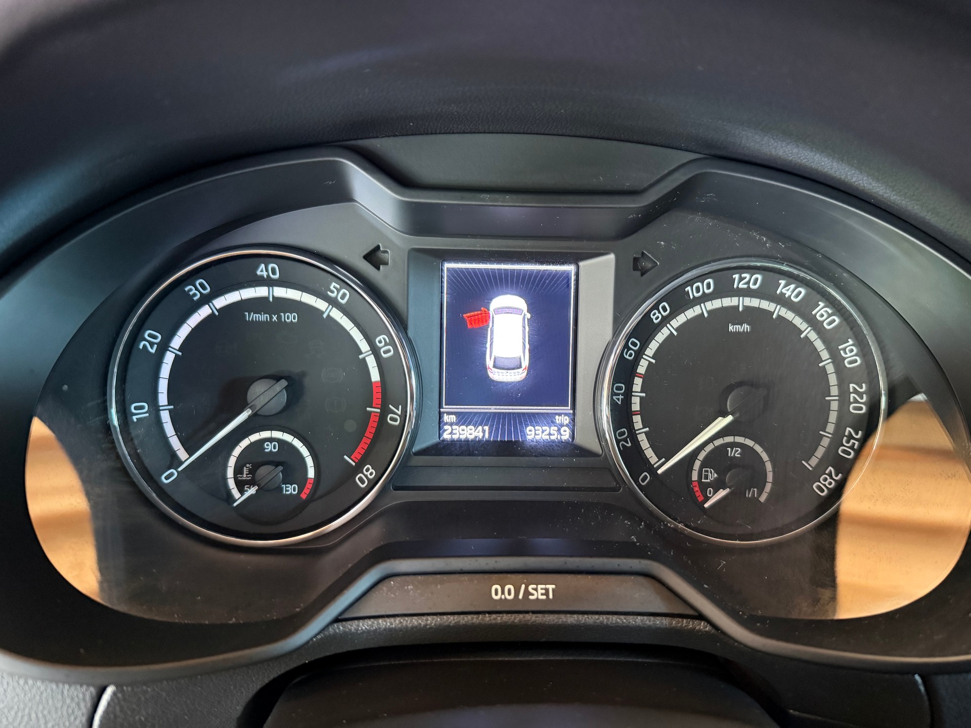 SKODA Octavia Combi 2.0 TSI RS DSG-image-10