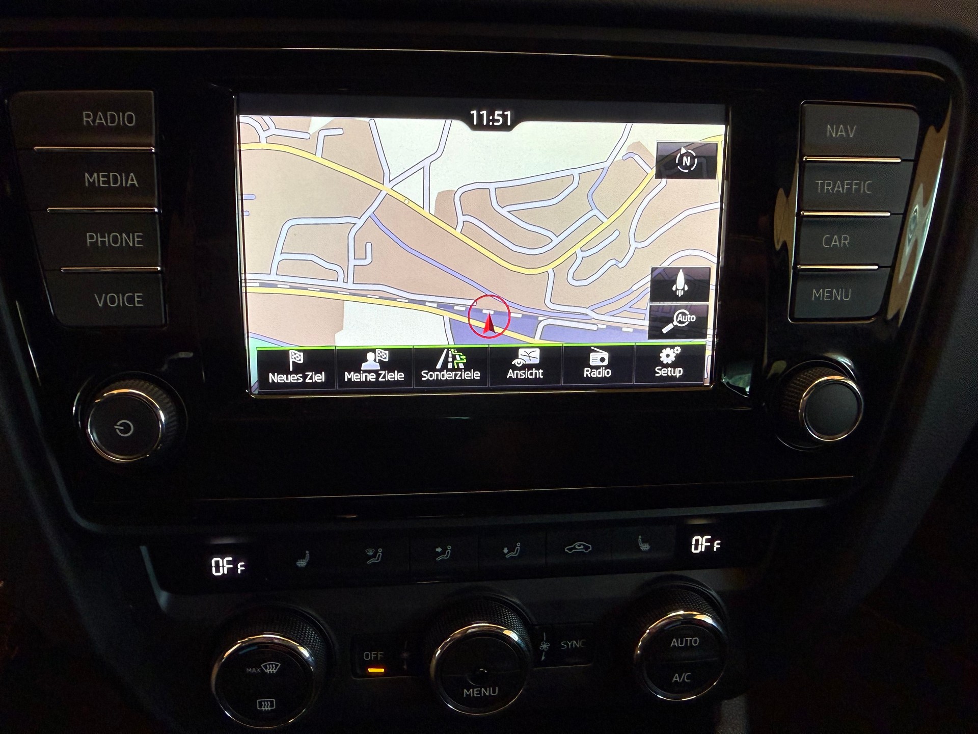 SKODA Octavia Combi 2.0 TSI RS DSG-image-12