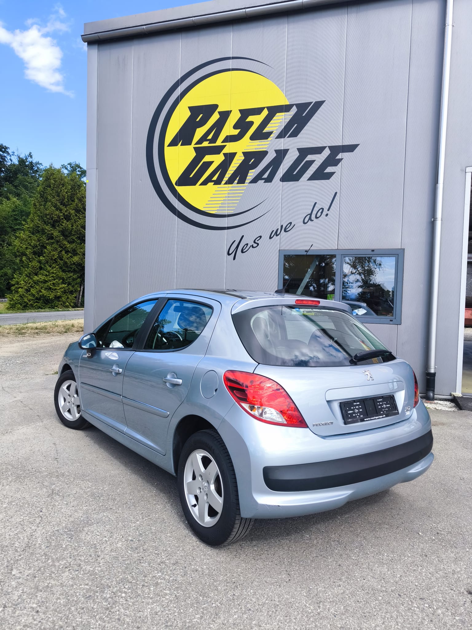 PEUGEOT 207 1.4 16V Millesim 200-image-1