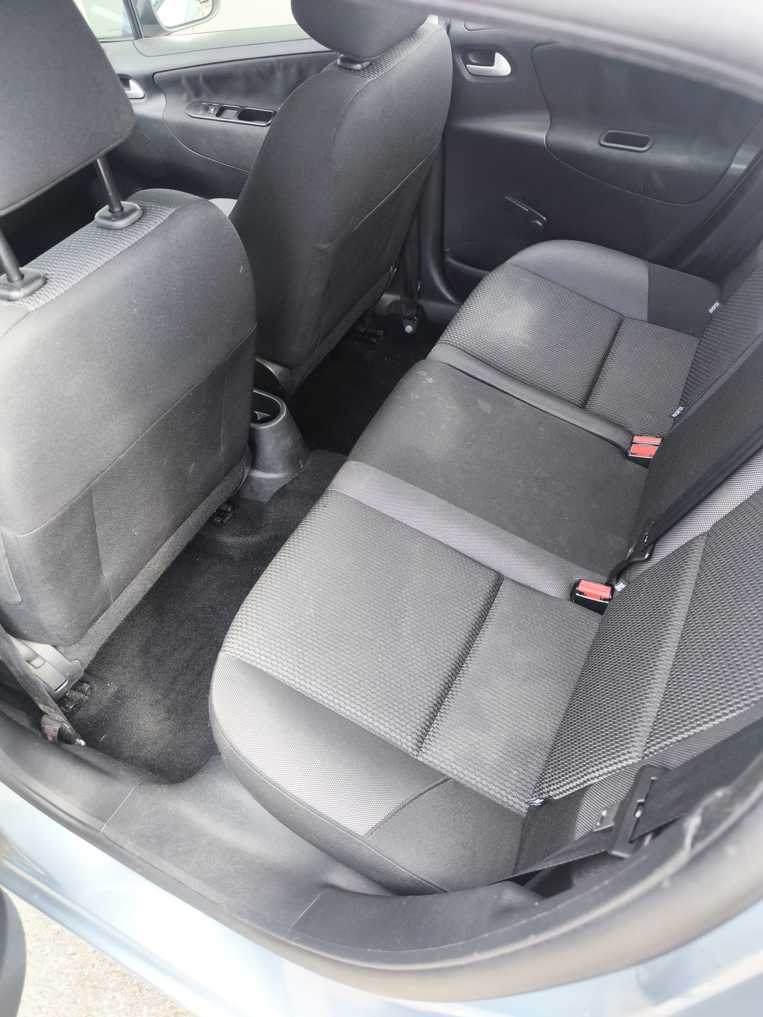 PEUGEOT 207 1.4 16V Millesim 200-image-4