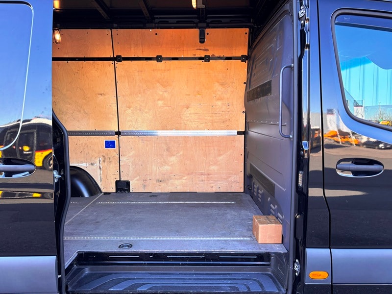 MERCEDES-BENZ Sprinter 317 CDI Standard 9G-TRONIC-image-14