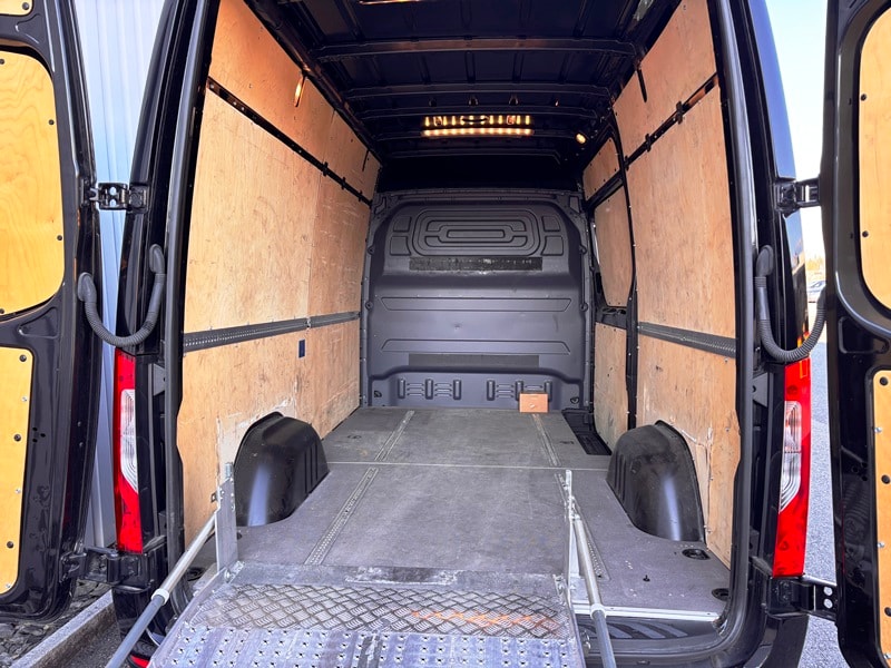 MERCEDES-BENZ Sprinter 317 CDI Standard 9G-TRONIC-image-15