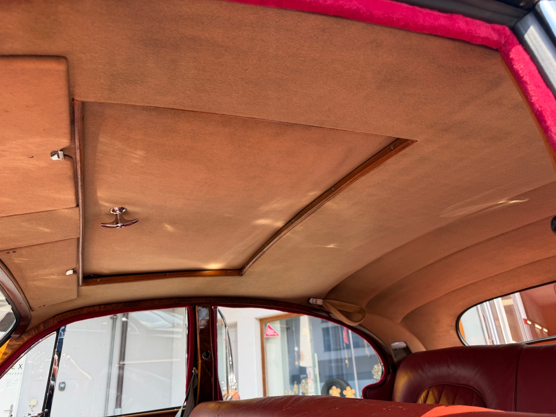 JAGUAR MK 8-image-24