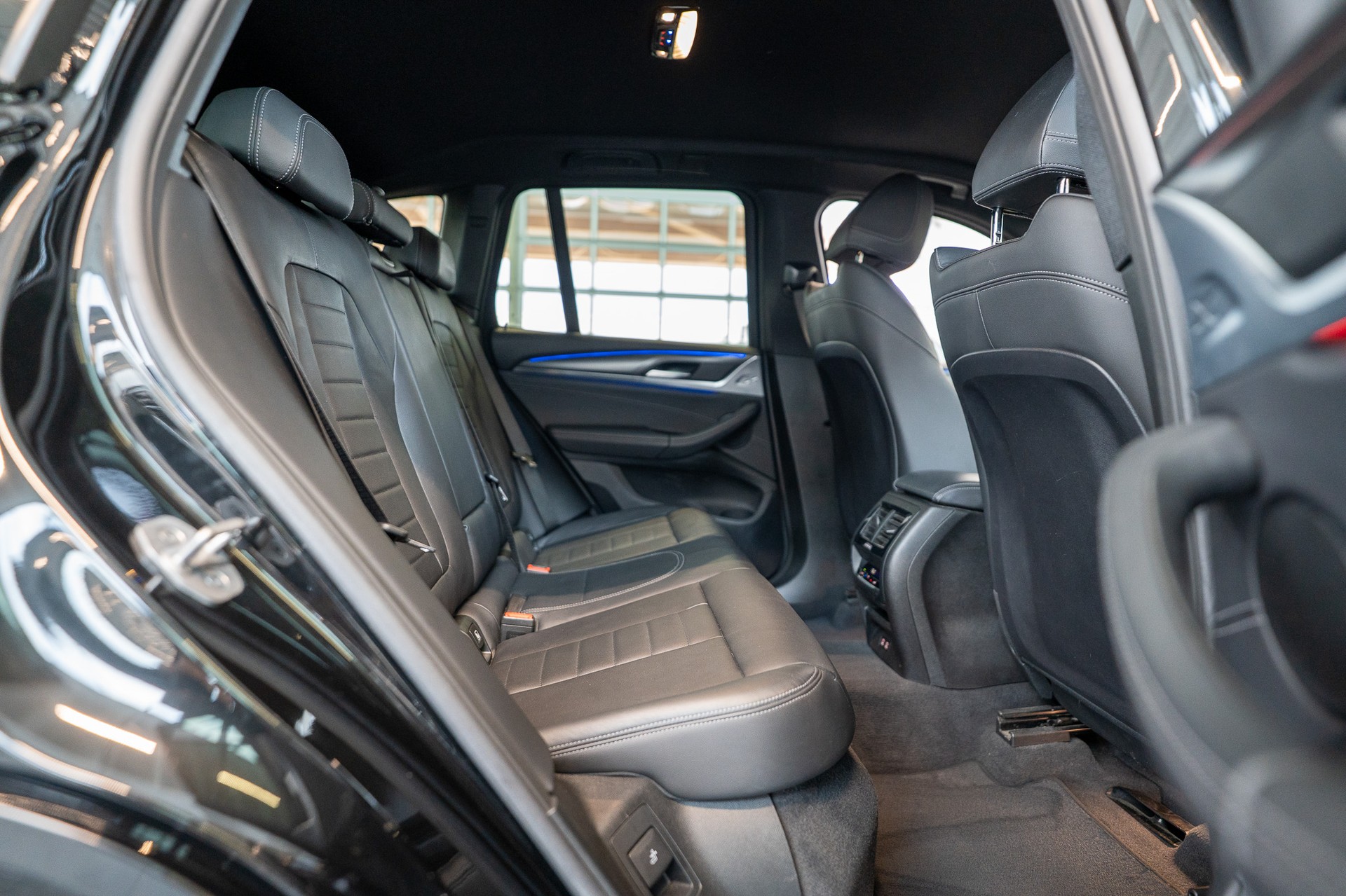 BMW X3 20i xDrive M Sport SAG / CH-Fahrzeug / 360§Kamera / el.Sitze-image-13
