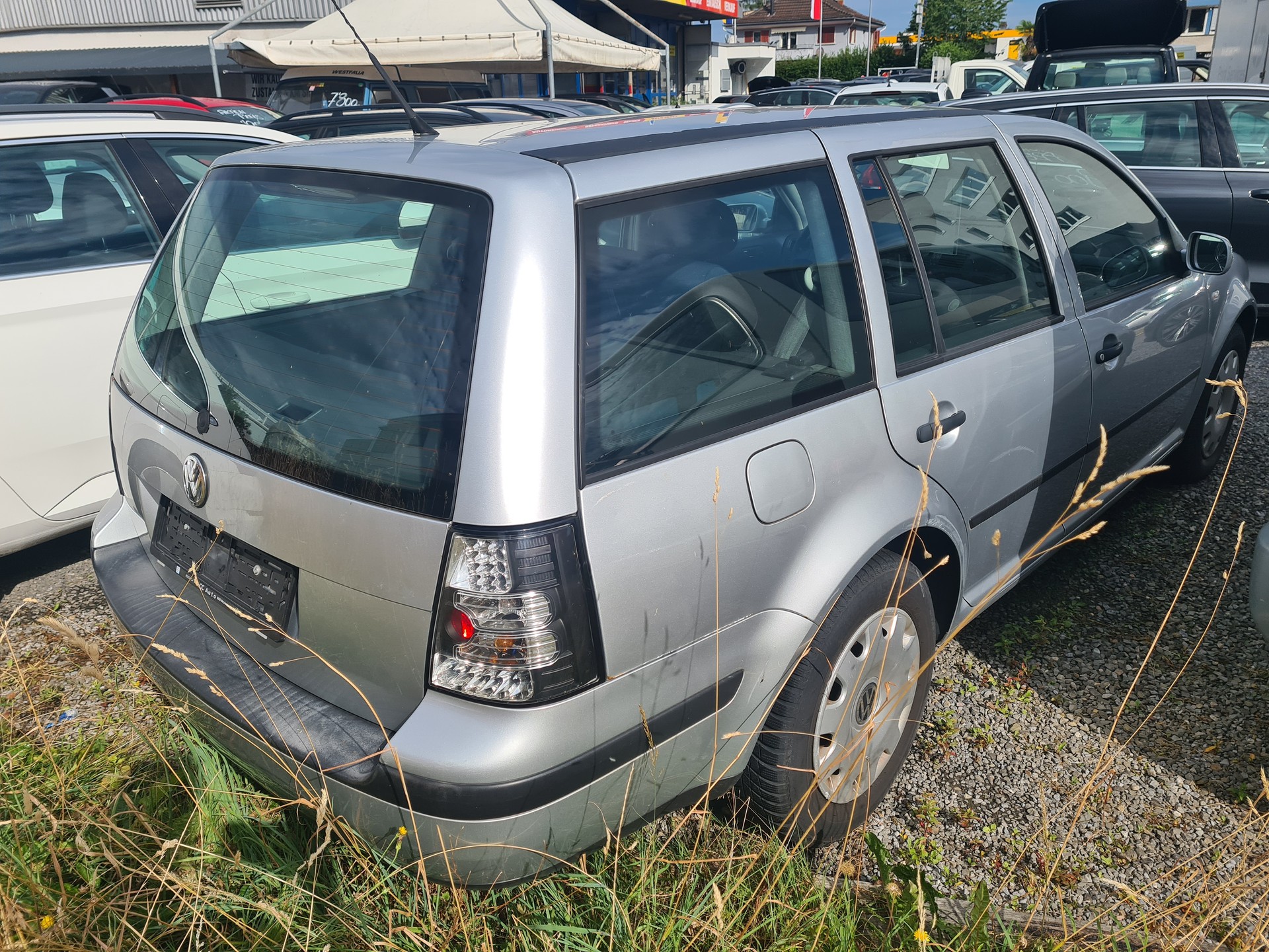 VW Bora Variant 2.0-image-3