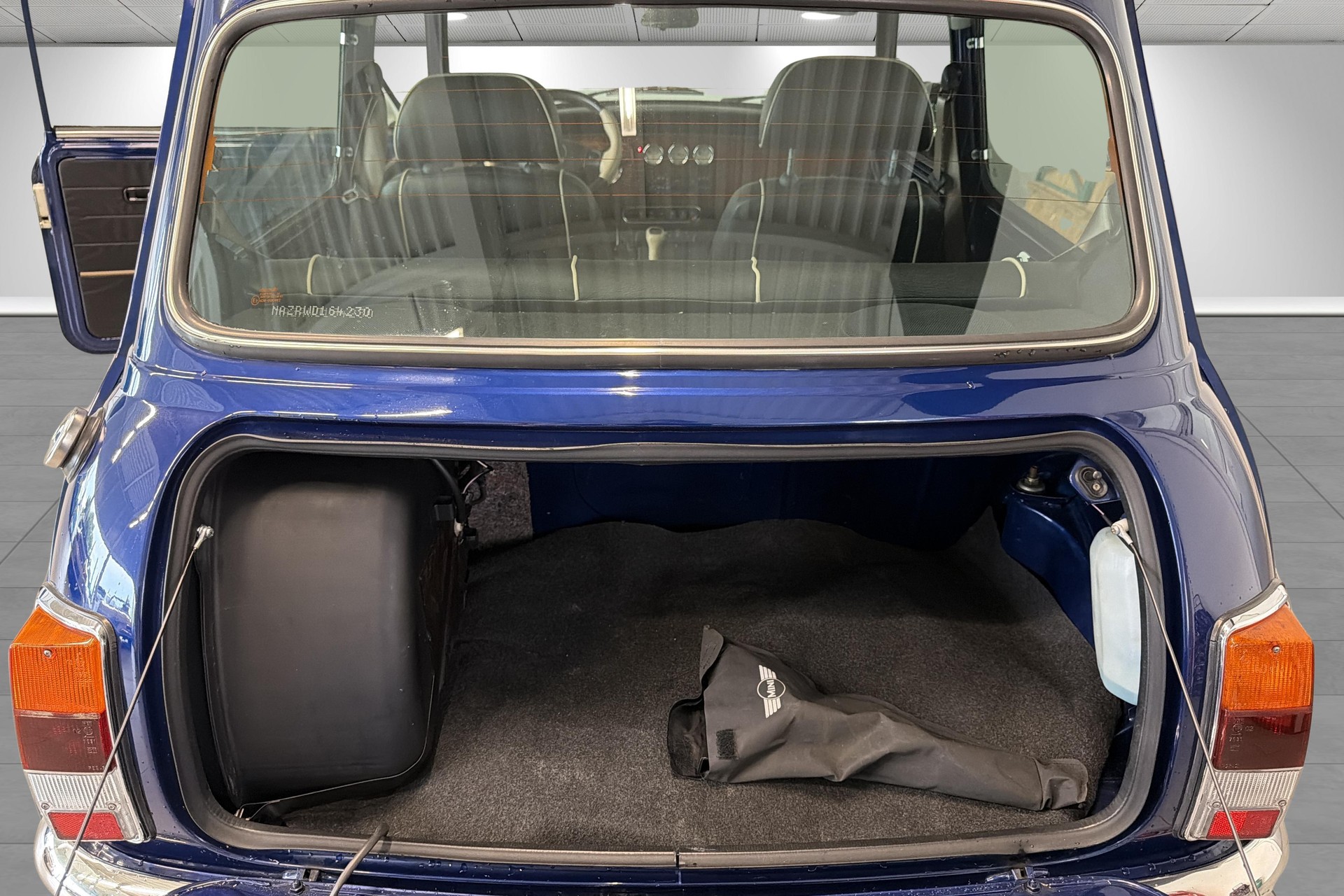MINI Cooper 1.3i-image-15