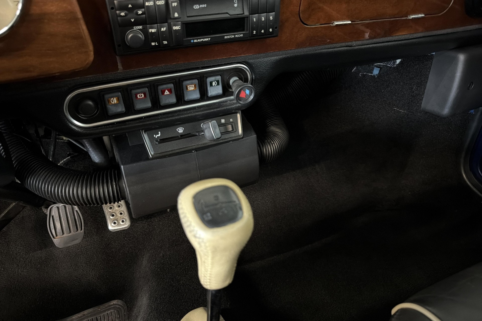 MINI Cooper 1.3i-image-12