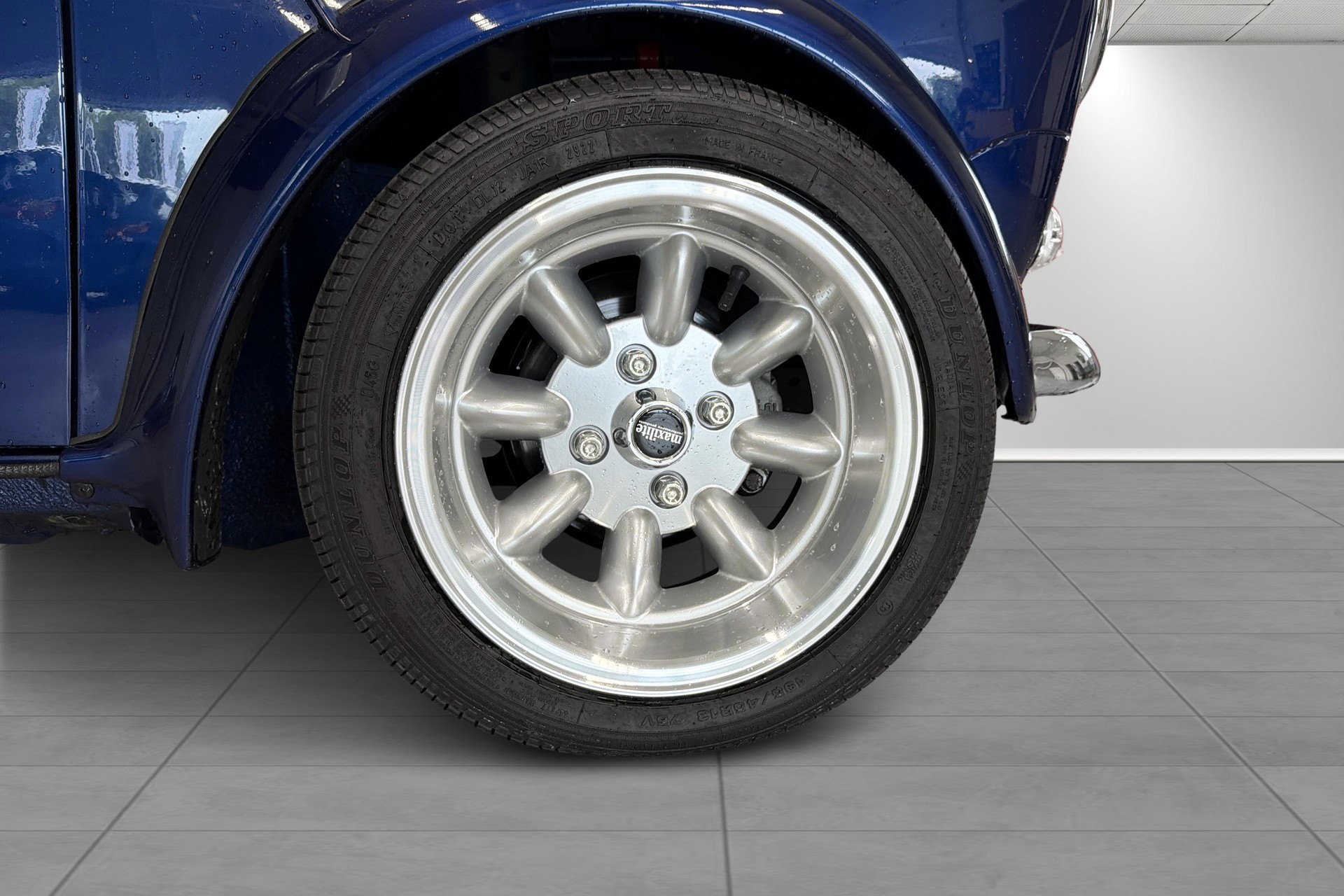 MINI Cooper 1.3i-image-3