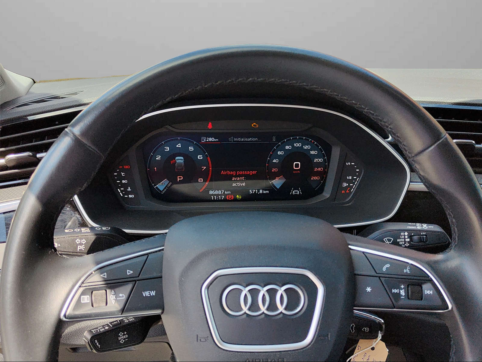 AUDI Q3 40 TFSI S line quattro S-tronic-image-13