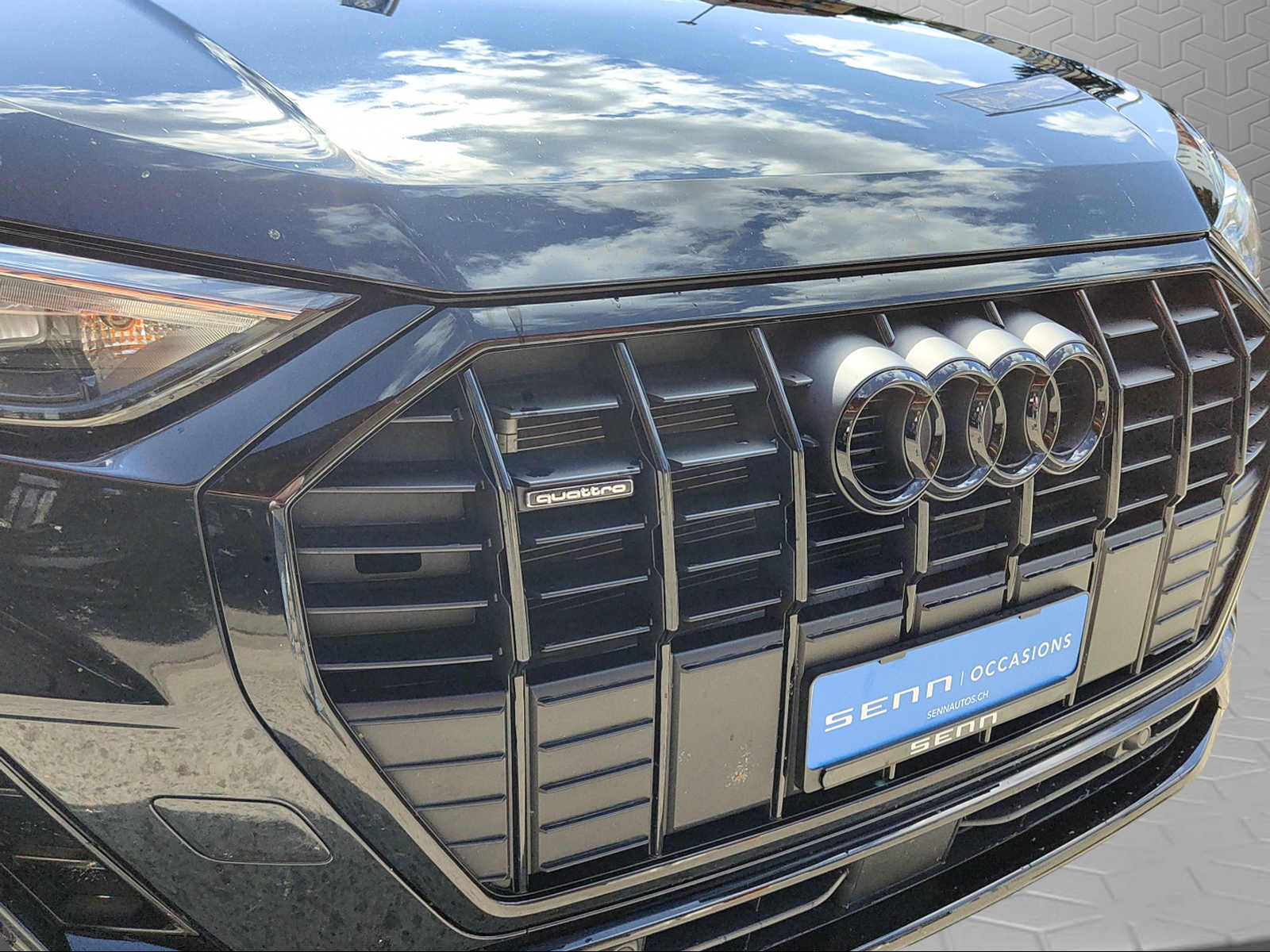 AUDI Q3 40 TFSI S line quattro S-tronic-image-17