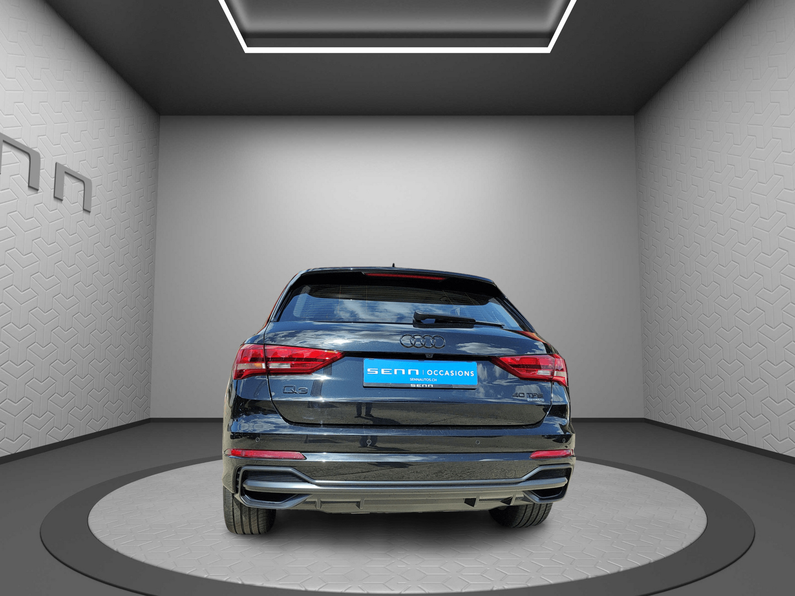 AUDI Q3 40 TFSI S line quattro S-tronic-image-4