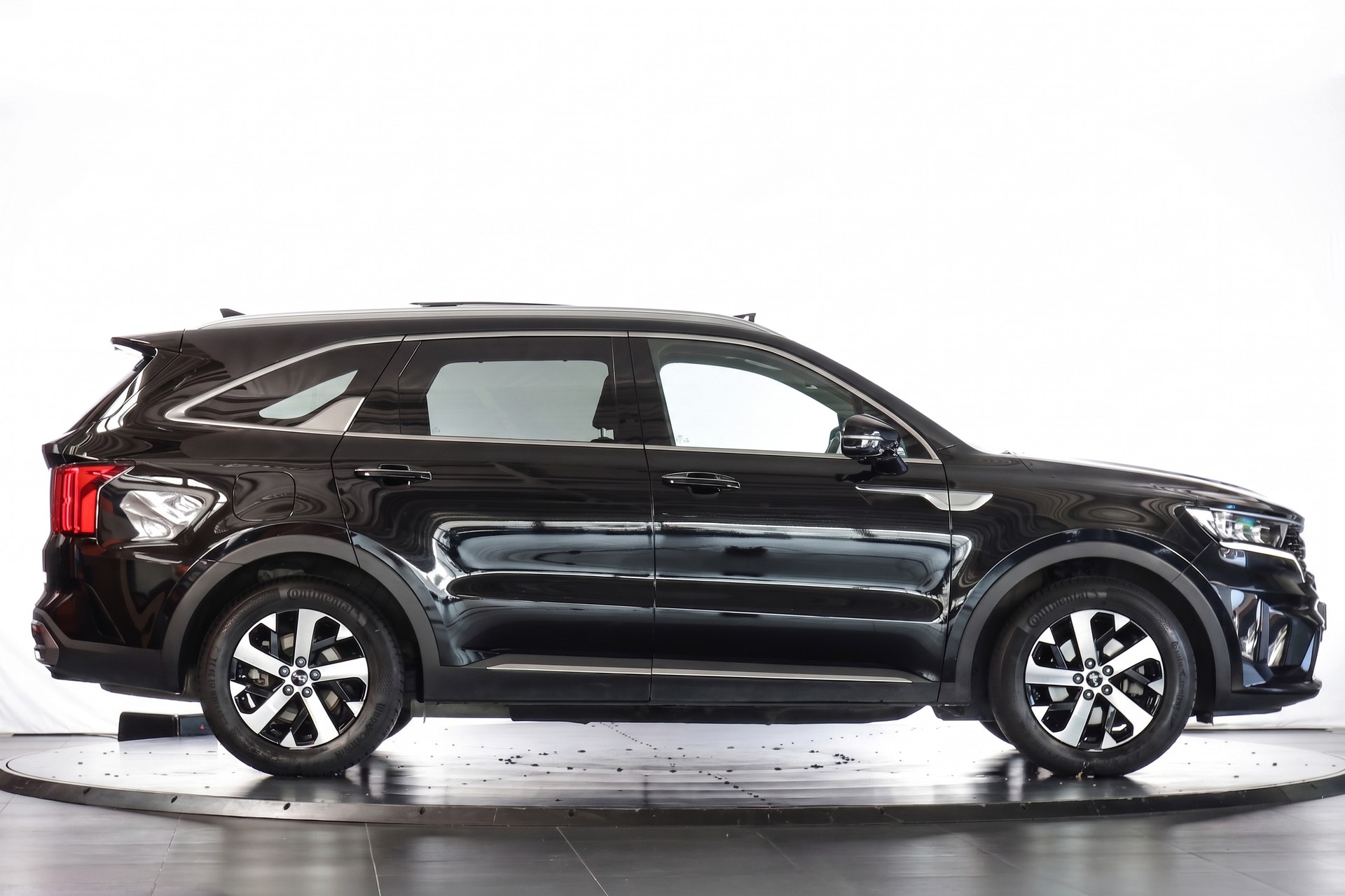 KIA Sorento 1.6 T-GDi PHEV Style-image-4