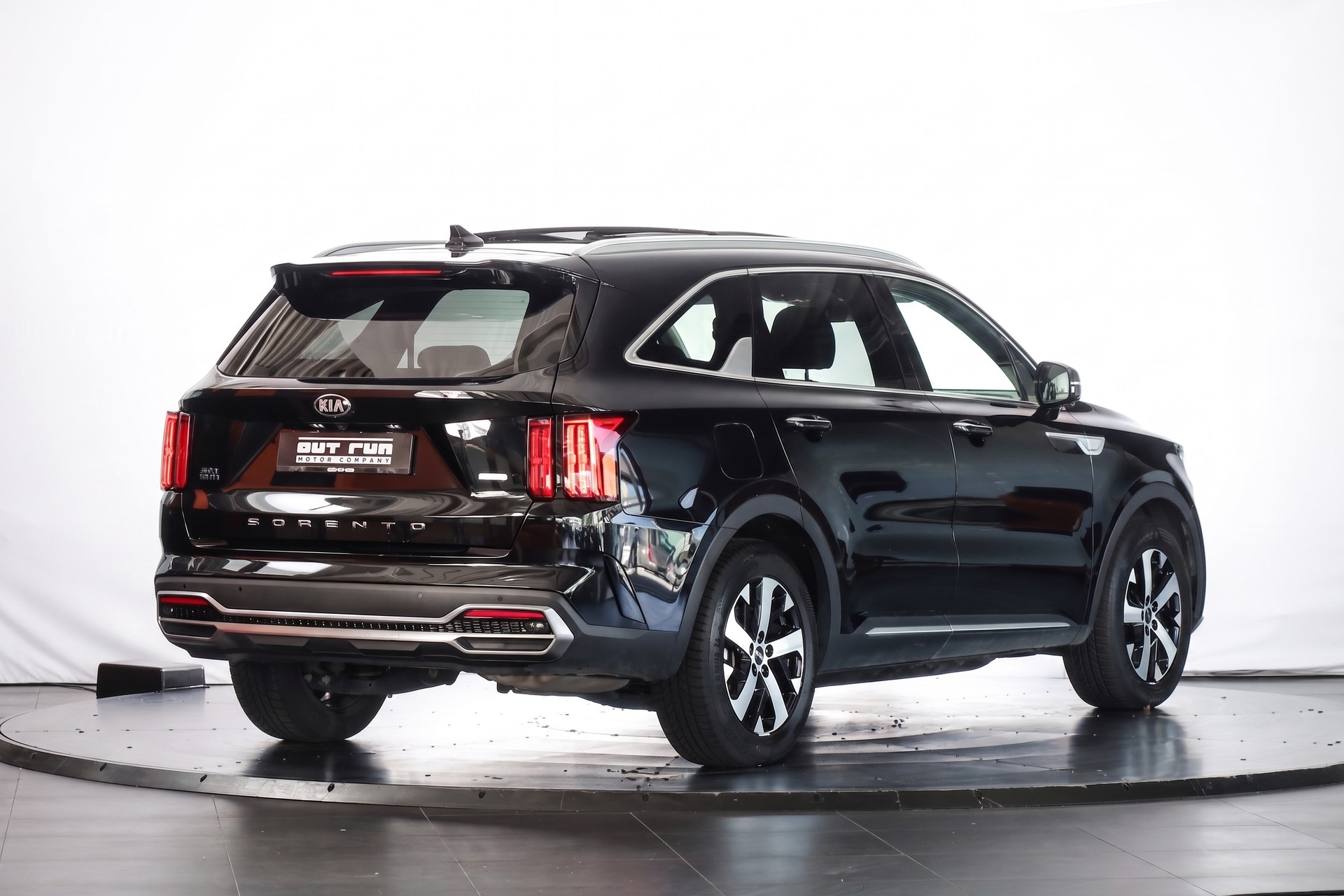 KIA Sorento 1.6 T-GDi PHEV Style-showroom-element-3