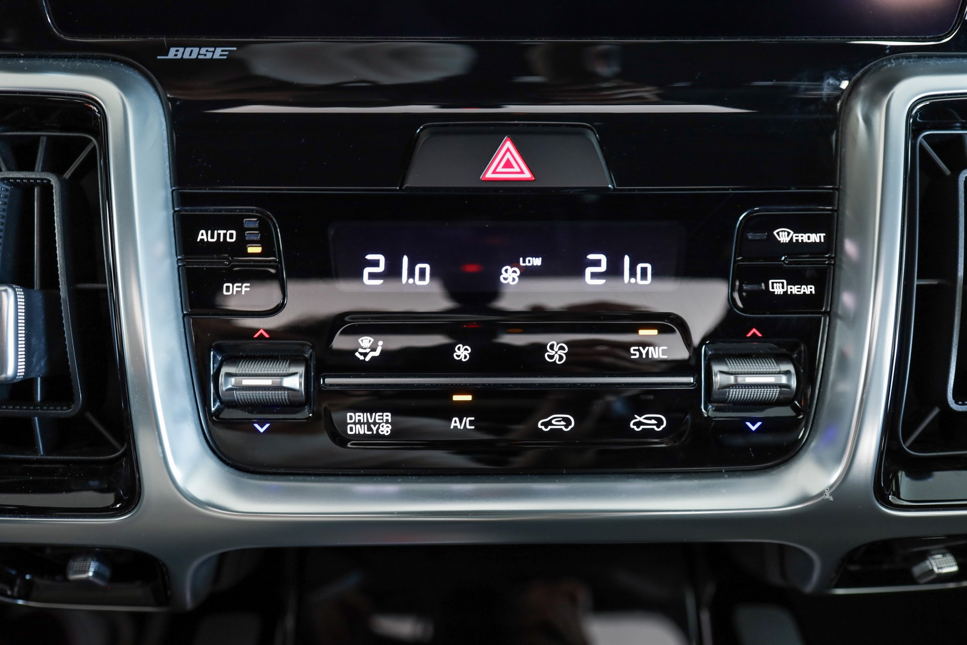 KIA Sorento 1.6 T-GDi PHEV Style-image-13