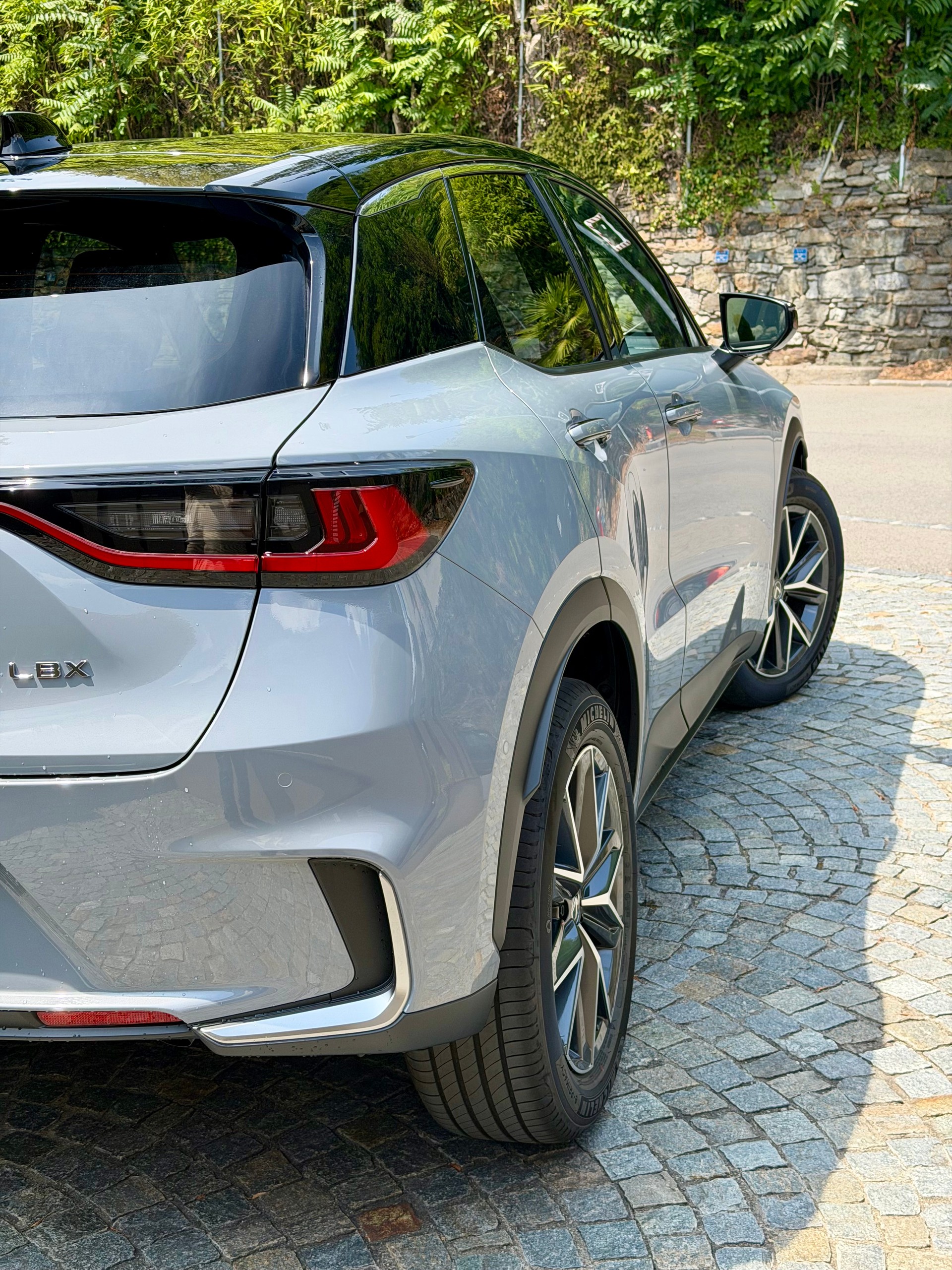 LEXUS 1.5 Hybrid Cool AWD-image-1