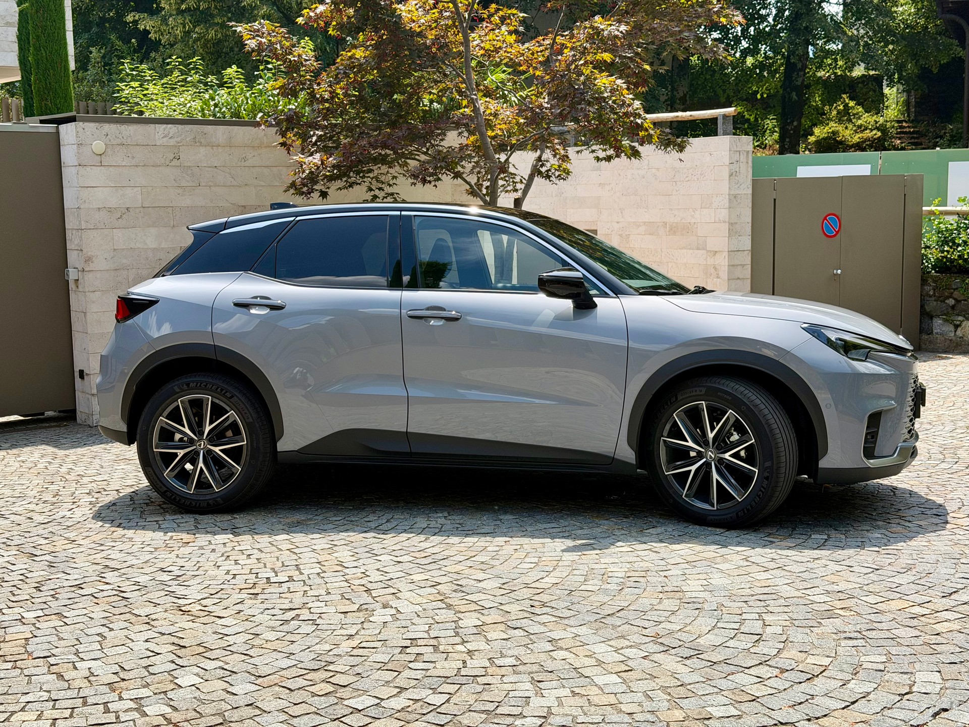 LEXUS 1.5 Hybrid Cool AWD-image-3