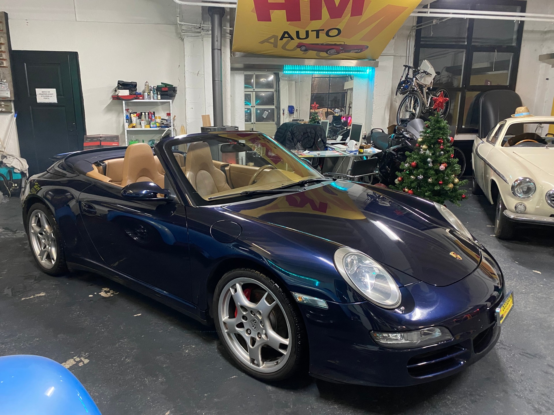 PORSCHE 911 Cabrio Carrera 4S-image-1