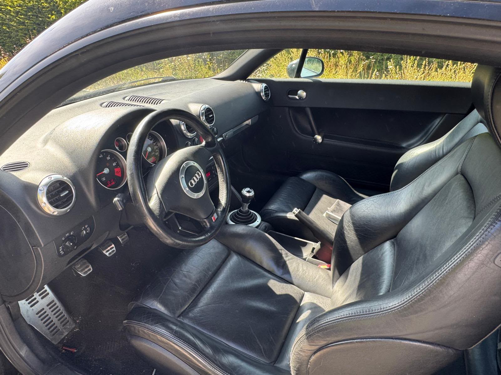 AUDI TT Coupé 1.8 T-image-8