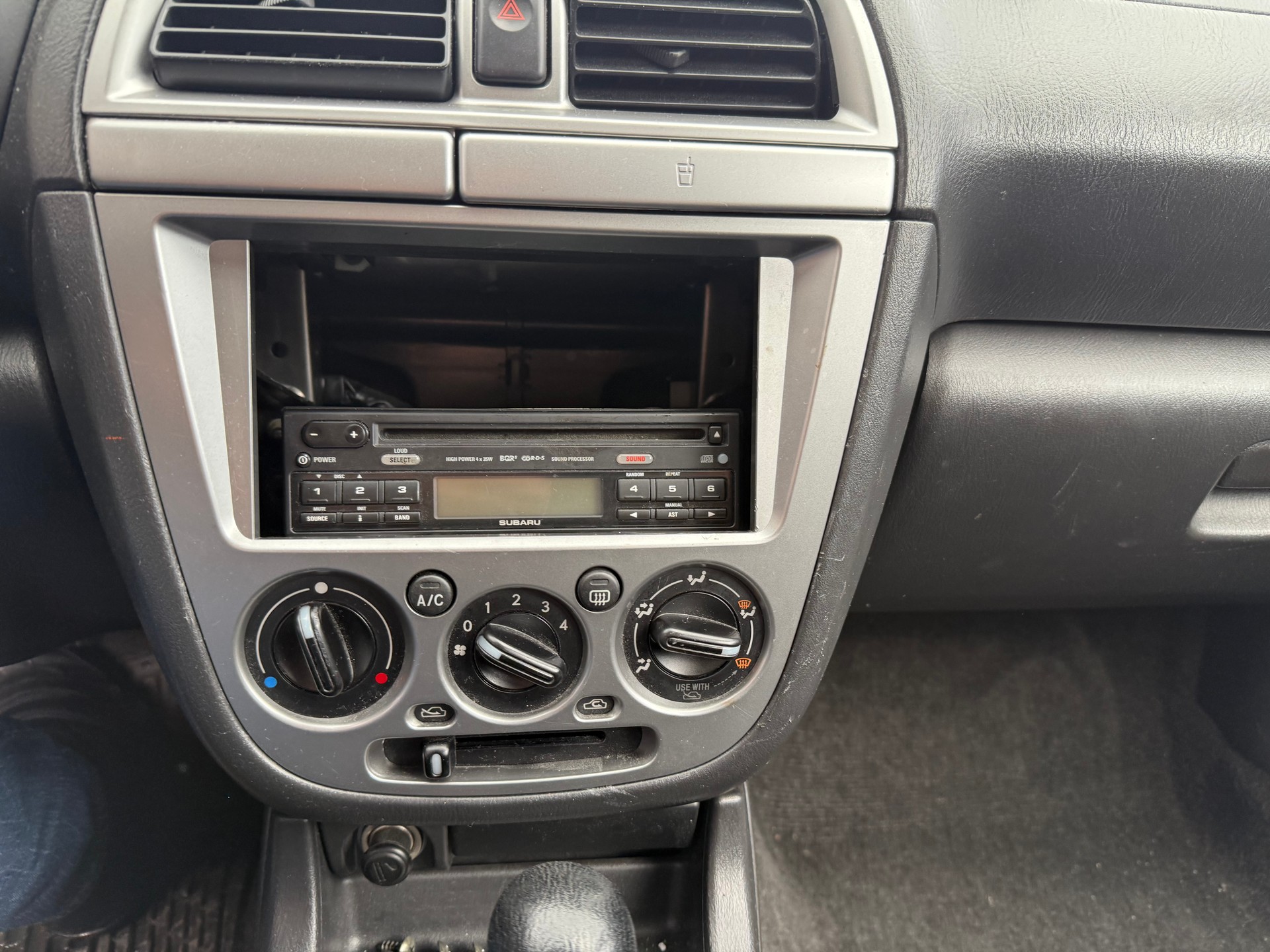 SUBARU Impreza 1.6-image-10