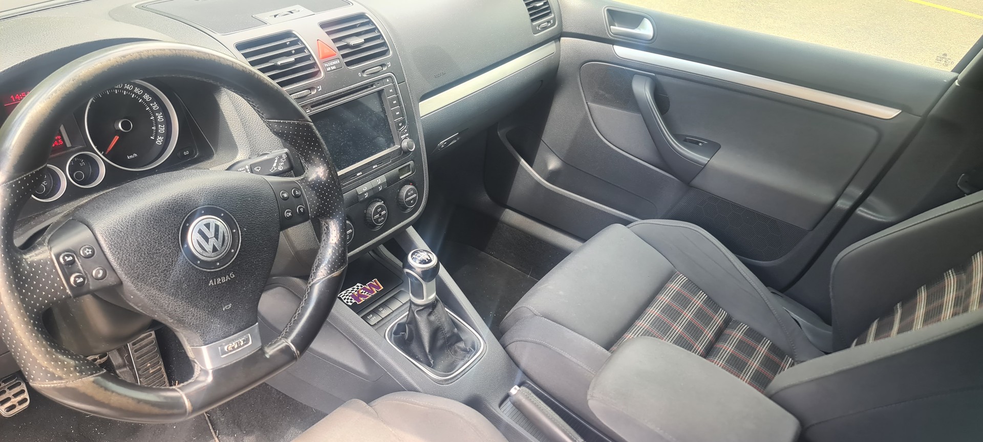 VW Golf 2.0 TFSI GTI-image-14