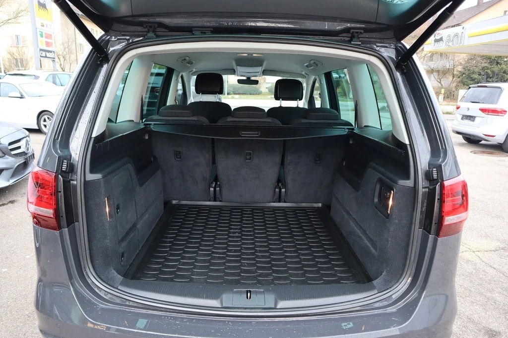 VW Sharan 2.0 TDI BMT Comfortline 4Motion DSG ** Navi mit RF-kamera ** Frisch ab MFK & Service **-image-6