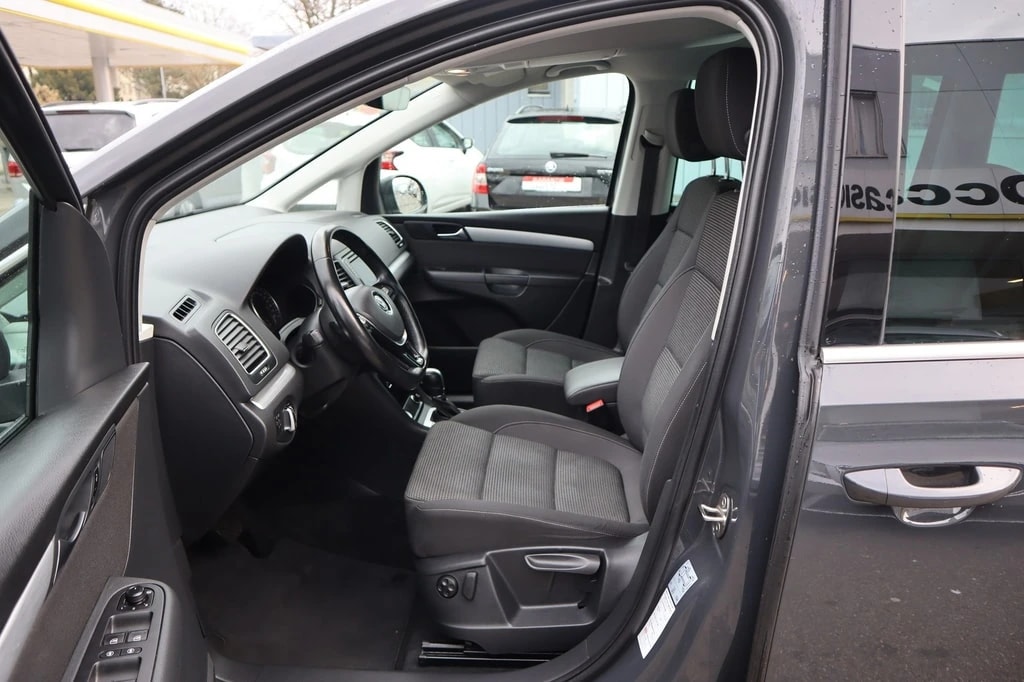 VW Sharan 2.0 TDI BMT Comfortline 4Motion DSG ** Navi mit RF-kamera ** Frisch ab MFK & Service **-image-11