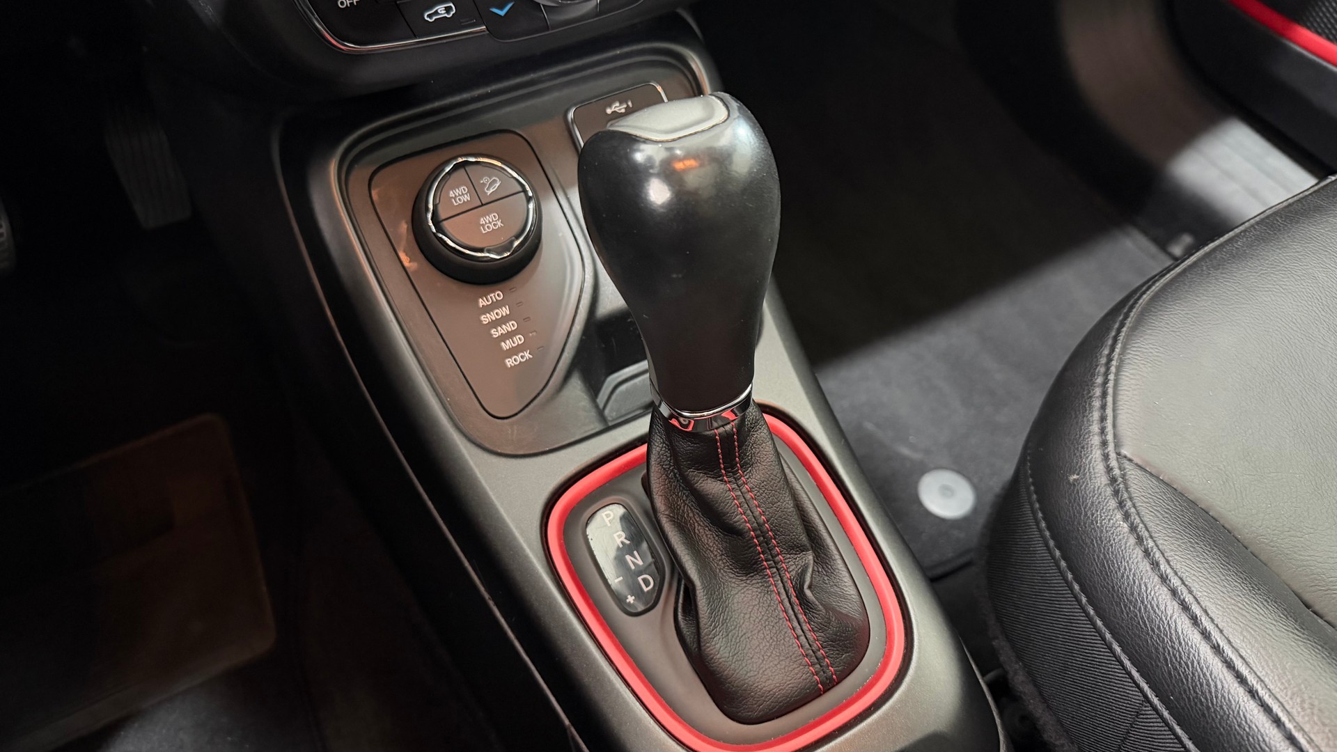 JEEP Compass 2.0 CRD Trailhawk AWD-image-6