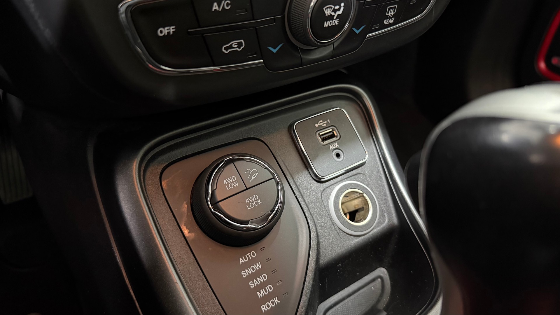JEEP Compass 2.0 CRD Trailhawk AWD-image-13