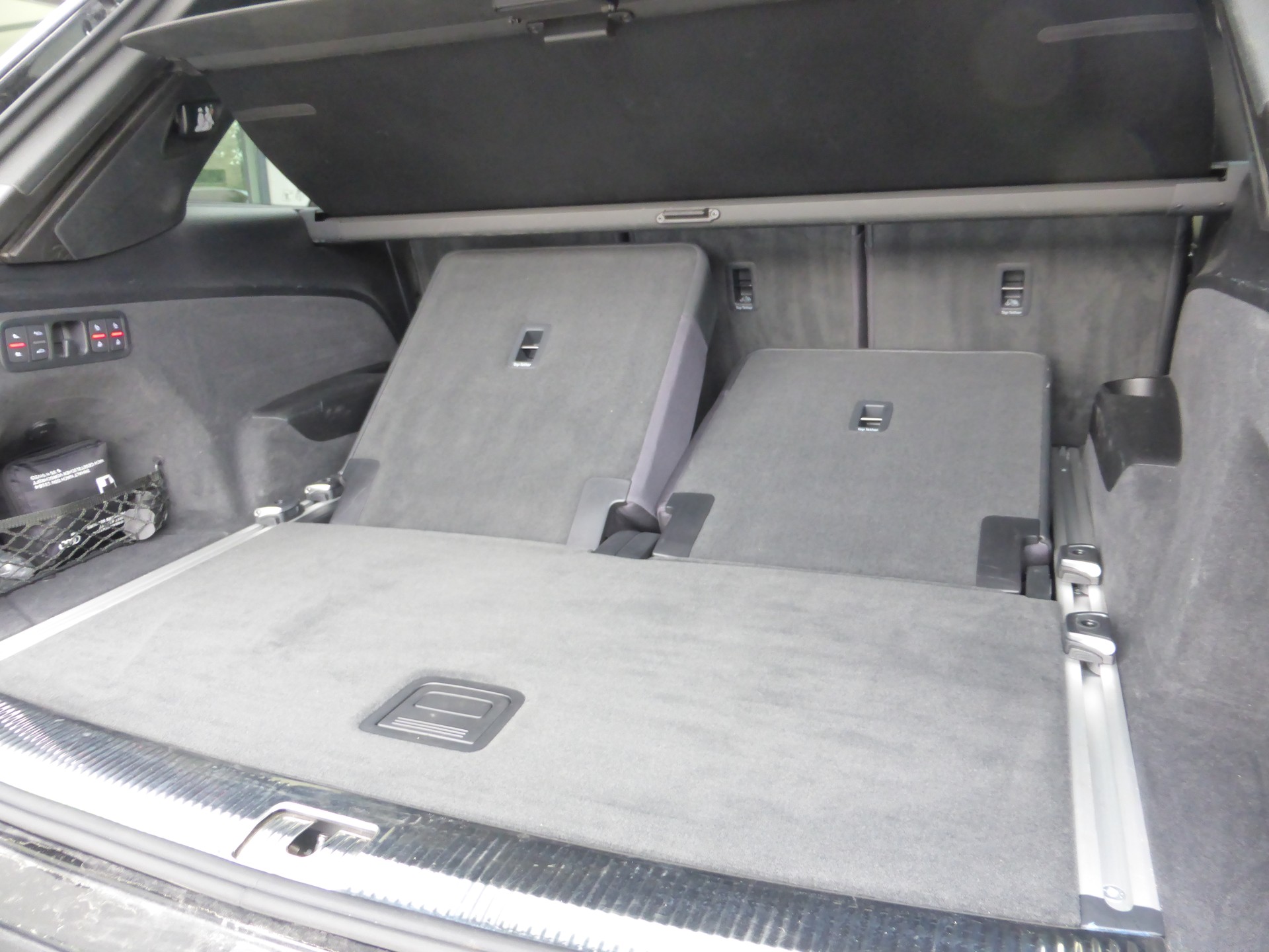 AUDI SQ7 4.0 TDI quattro tiptronic-image-13