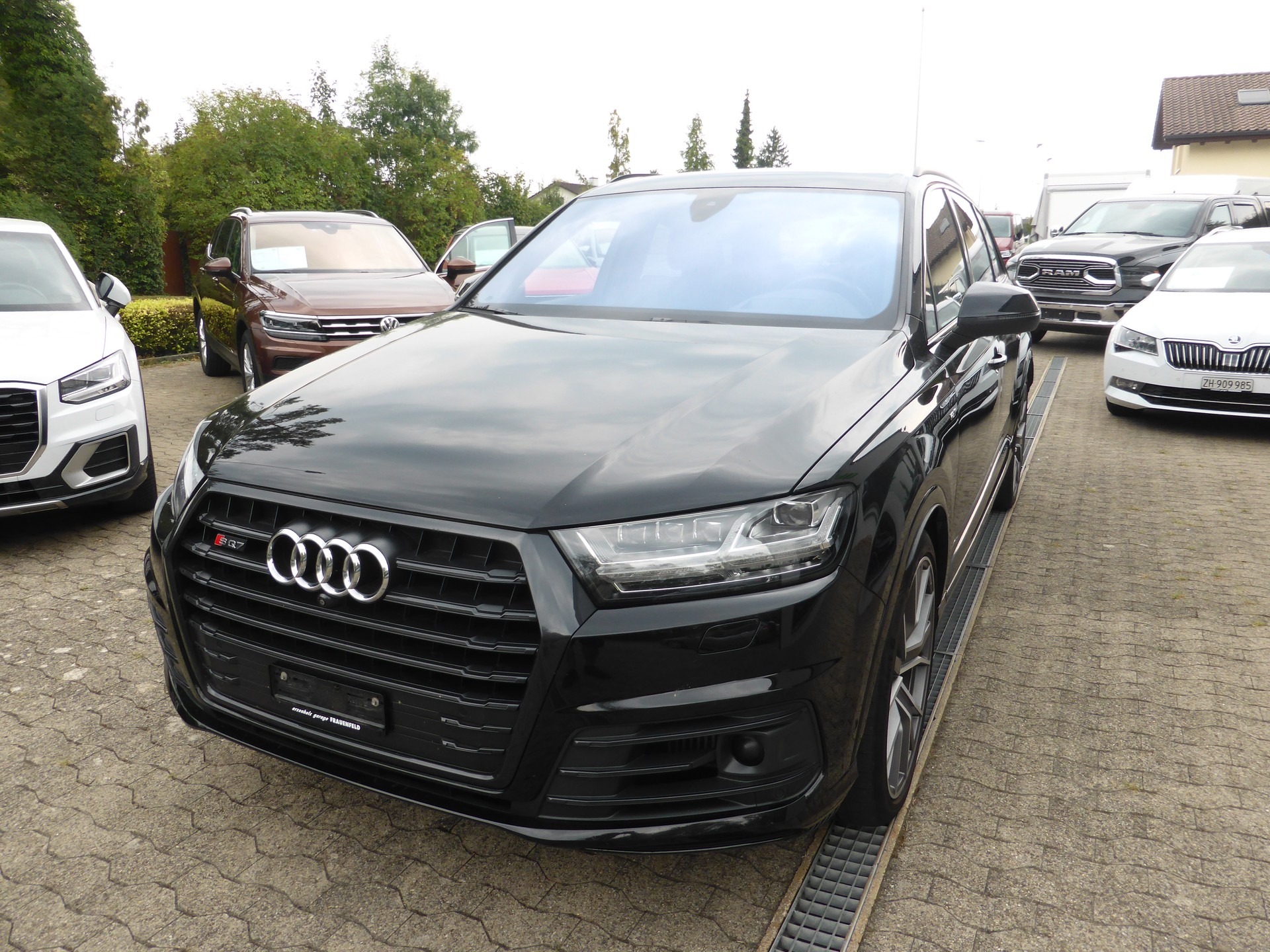 AUDI SQ7 4.0 TDI quattro tiptronic-image-3