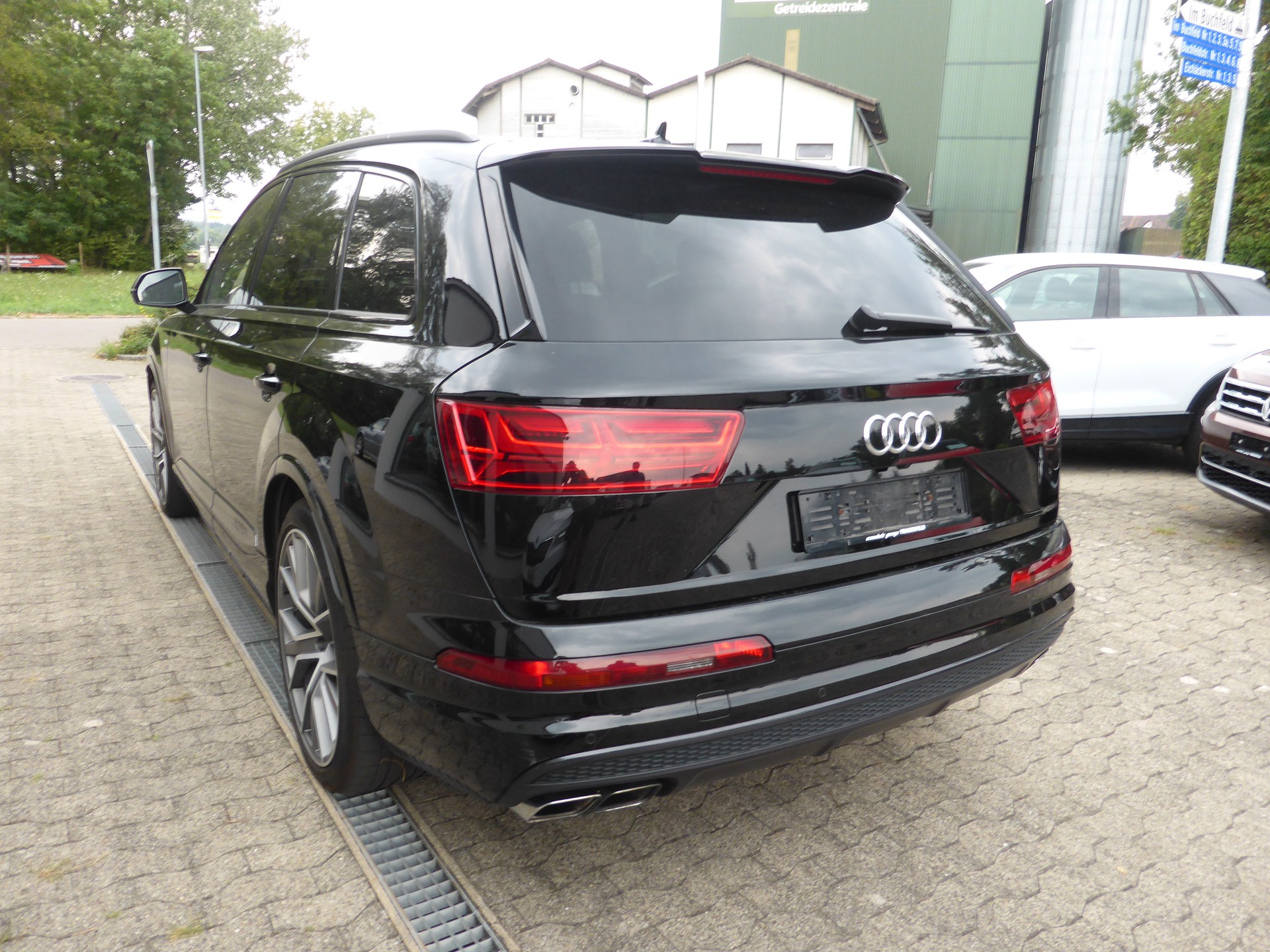 AUDI SQ7 4.0 TDI quattro tiptronic-image-7