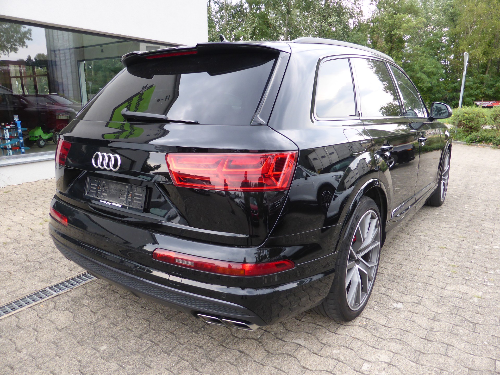 AUDI SQ7 4.0 TDI quattro tiptronic-image-6