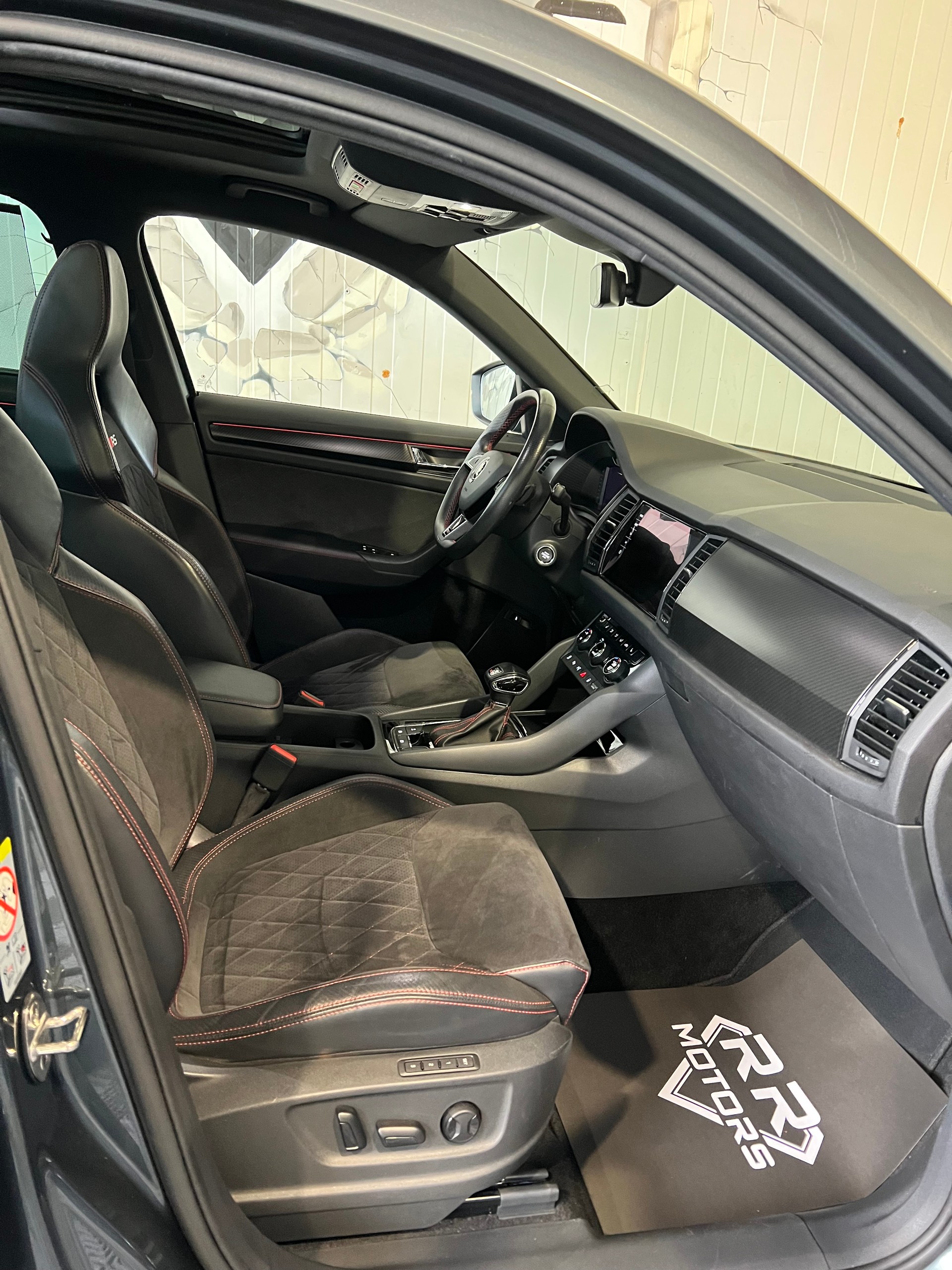 SKODA Kodiaq 2.0 Bi-TDI SCR RS 4x4 DSG-image-6