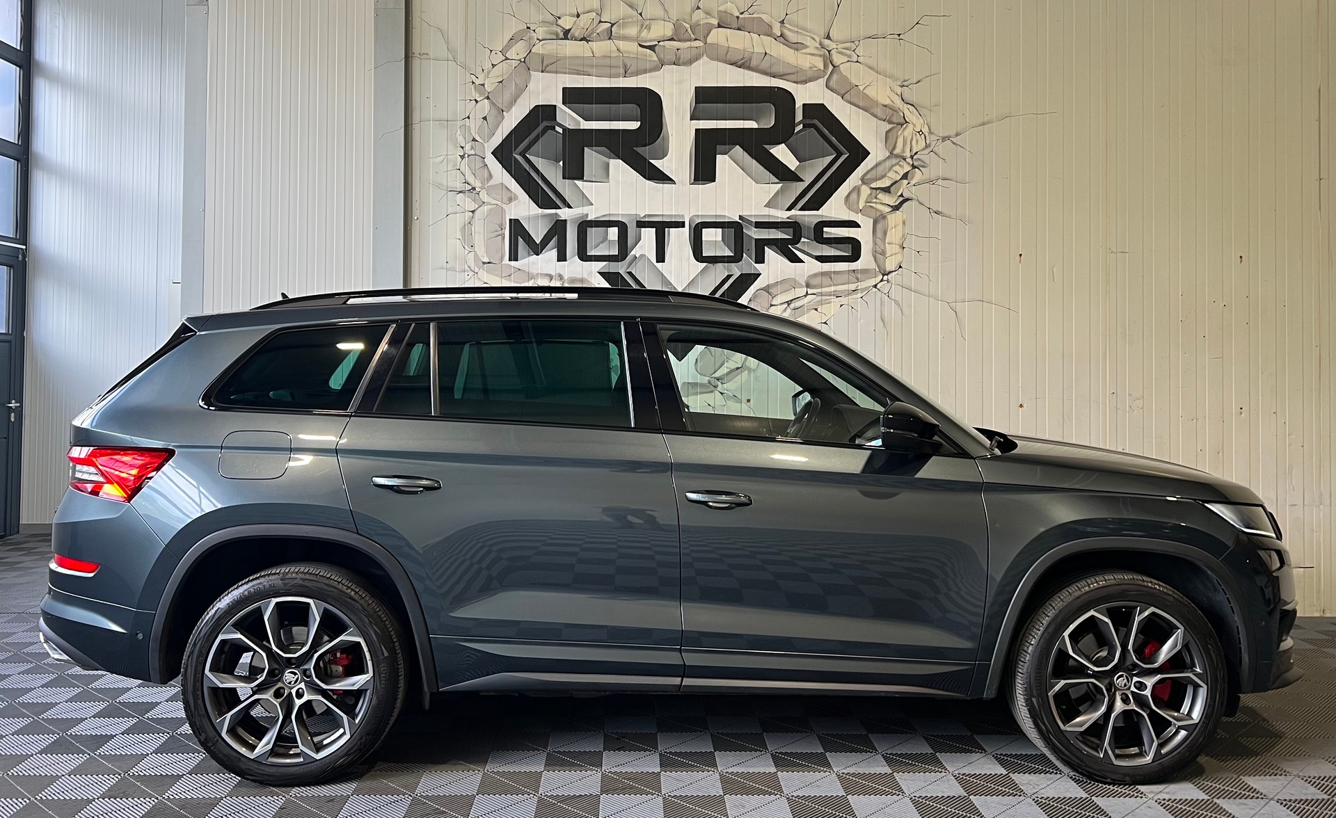 SKODA Kodiaq 2.0 Bi-TDI SCR RS 4x4 DSG-image-4