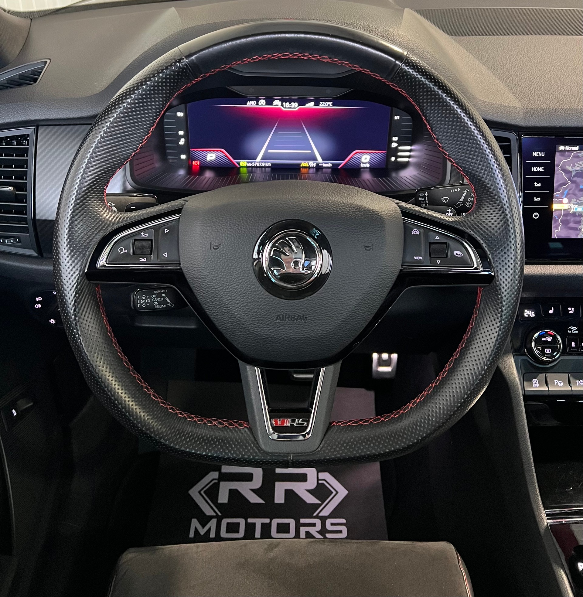 SKODA Kodiaq 2.0 Bi-TDI SCR RS 4x4 DSG-image-10