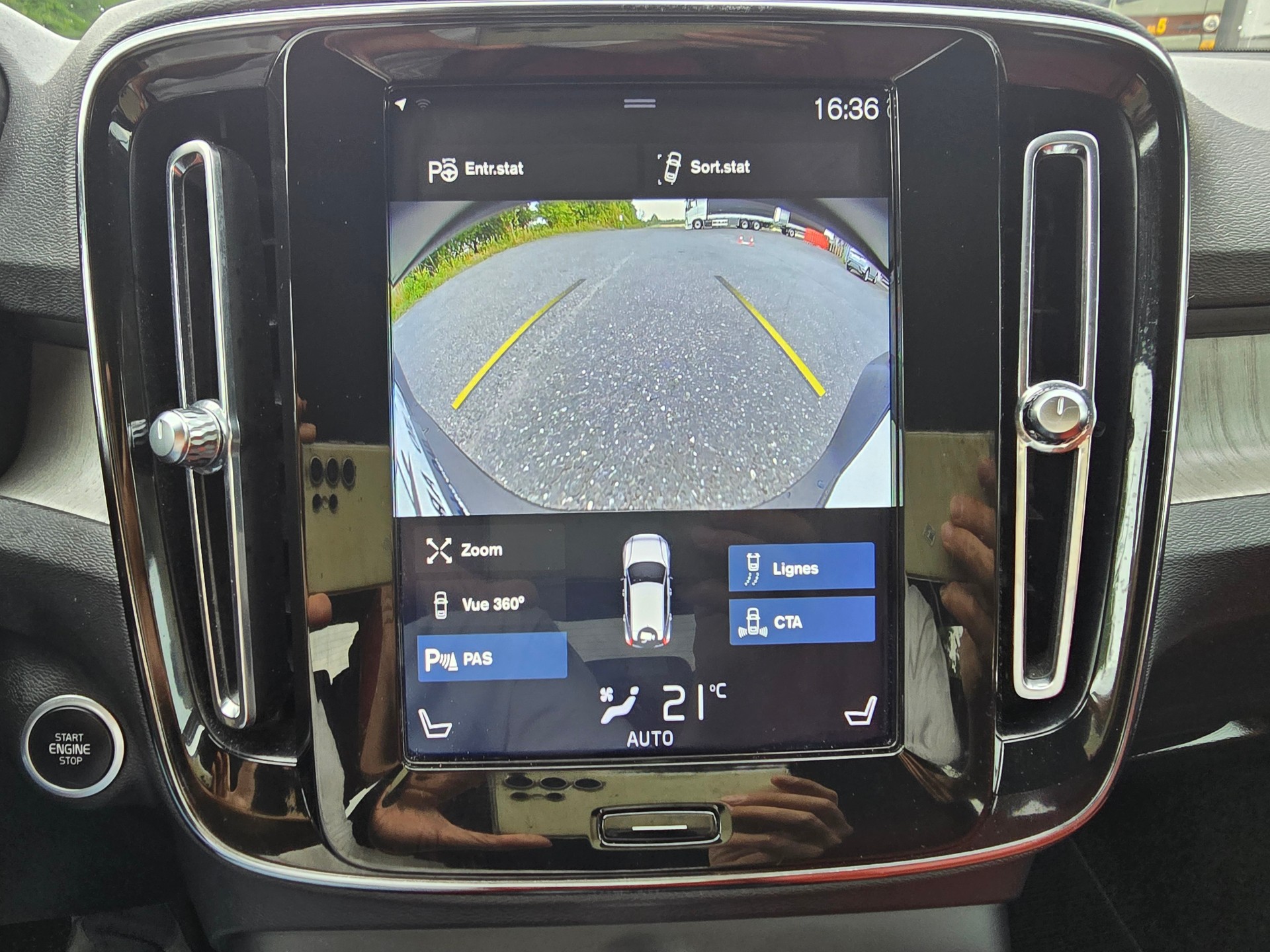 VOLVO XC40 D3 Inscription Geartronic-image-23