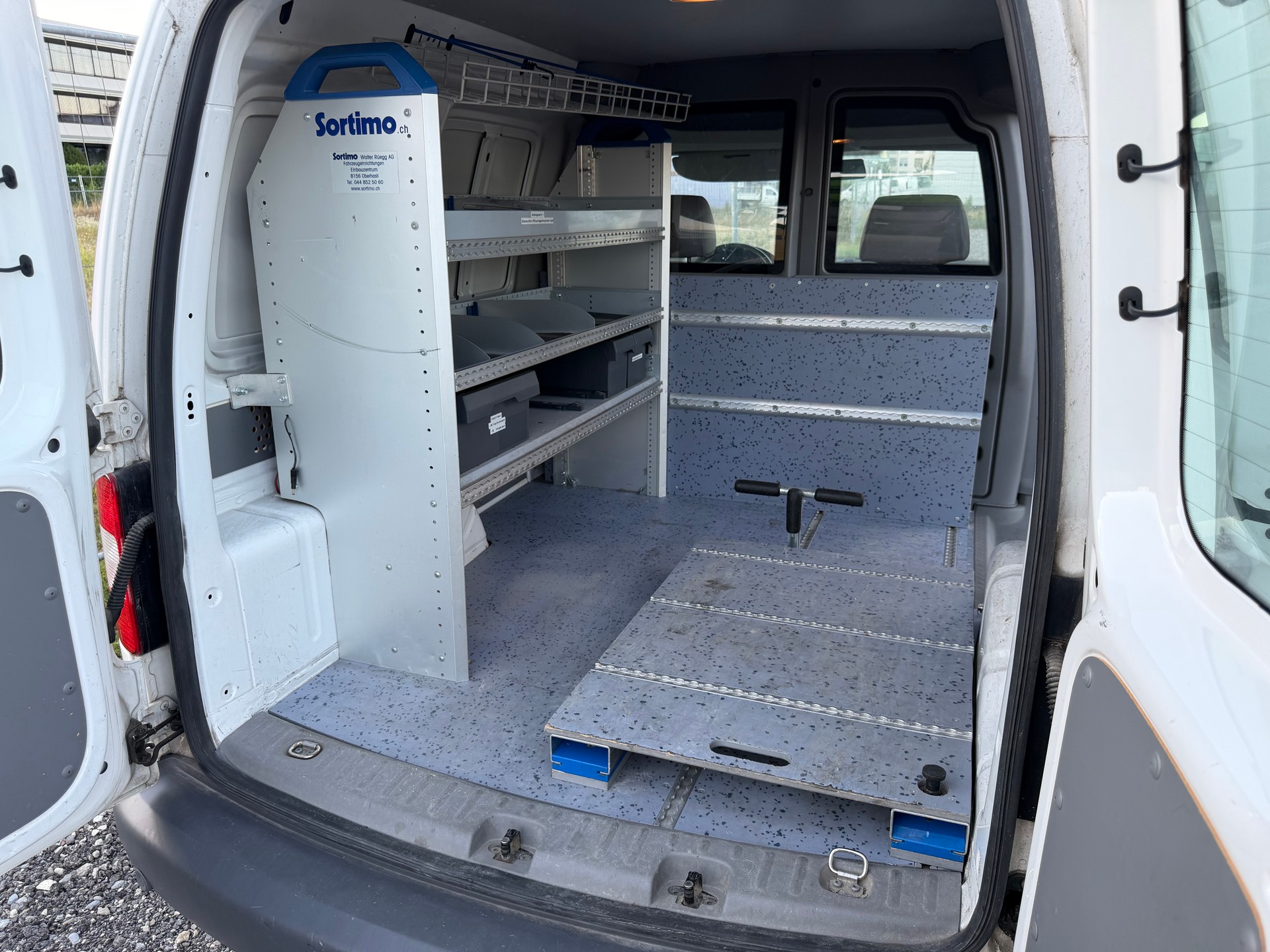 VW Caddy 2.0 EcoFuel-image-8