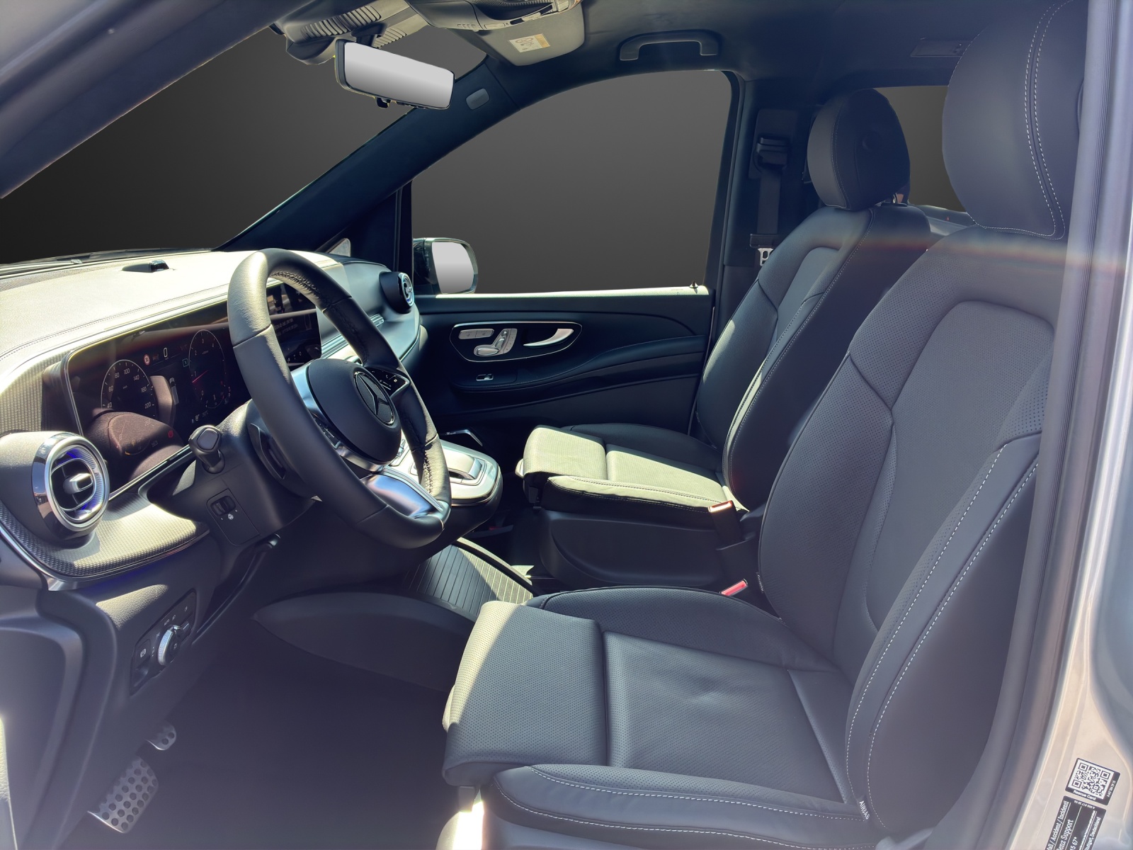 MERCEDES-BENZ V 300 d lang 4Matic Swiss Edition 9G-Tronic-image-9