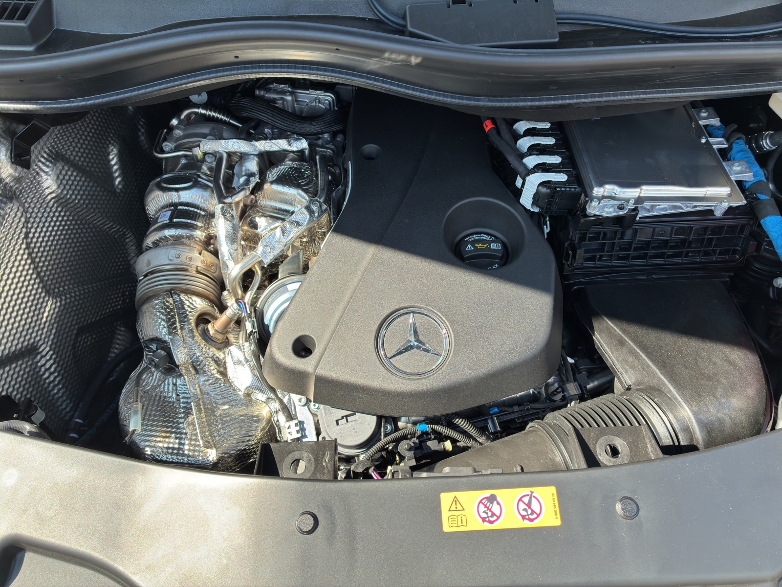 MERCEDES-BENZ V 300 d lang 4Matic Swiss Edition 9G-Tronic-image-11
