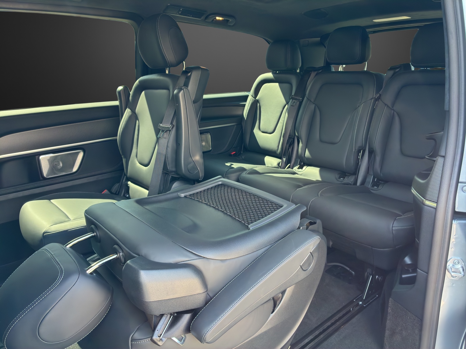 MERCEDES-BENZ V 300 d lang 4Matic Swiss Edition 9G-Tronic-image-10