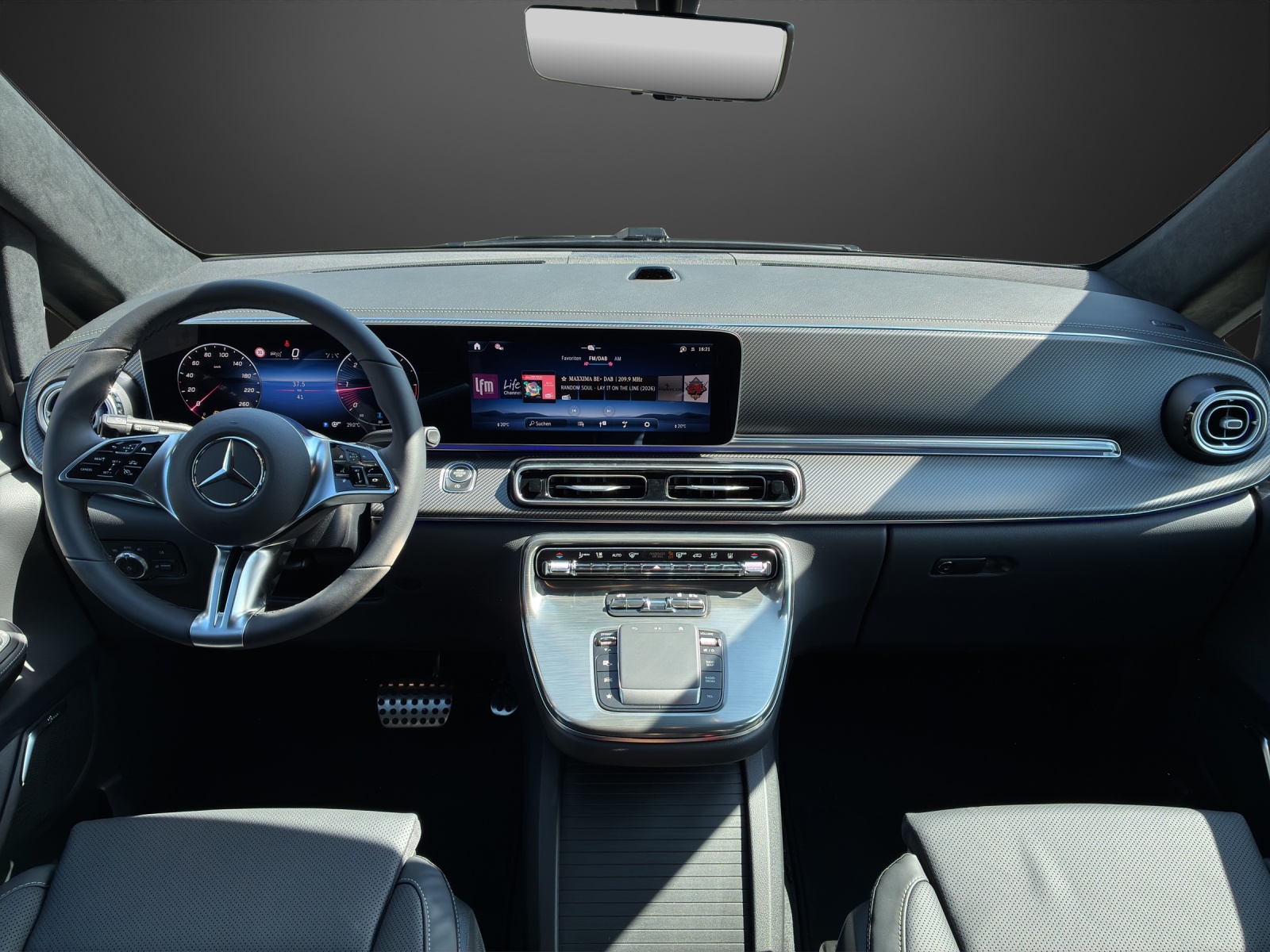 MERCEDES-BENZ V 300 d lang 4Matic Swiss Edition 9G-Tronic-image-8
