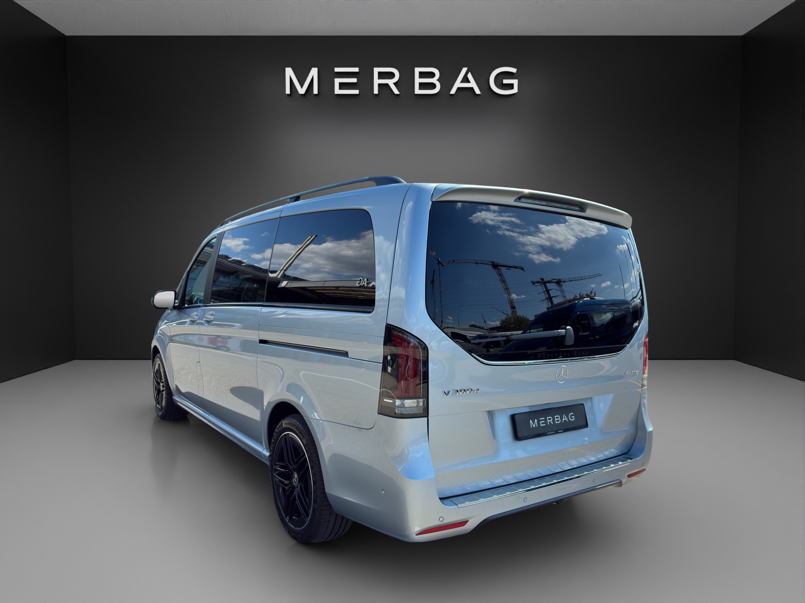 MERCEDES-BENZ V 300 d lang 4Matic Swiss Edition 9G-Tronic-image-3