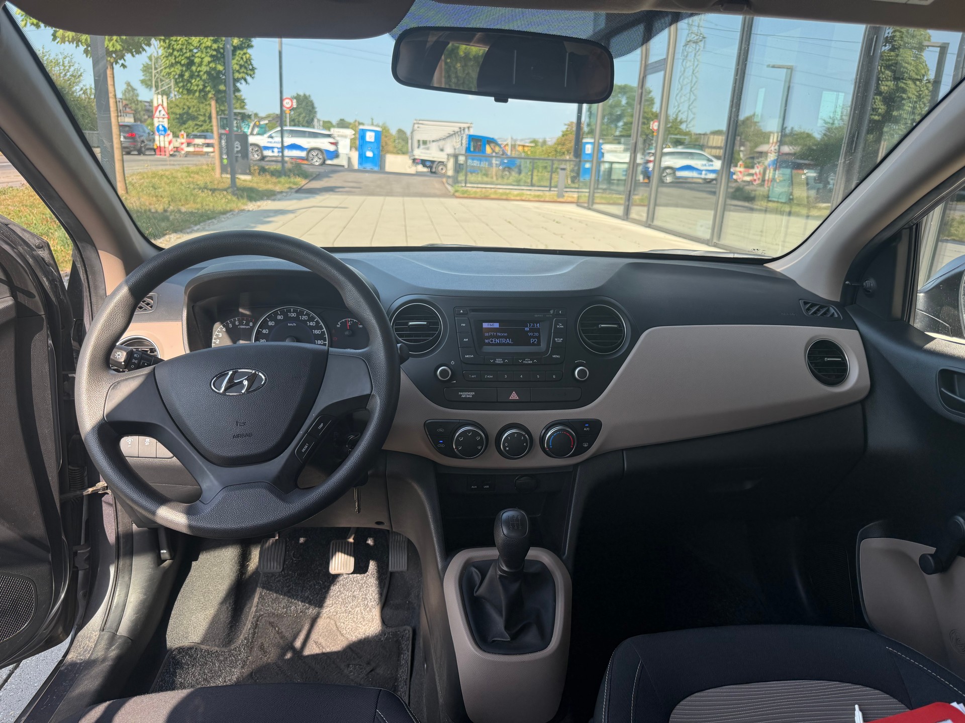 HYUNDAI i10 1.0 Pica-image-3