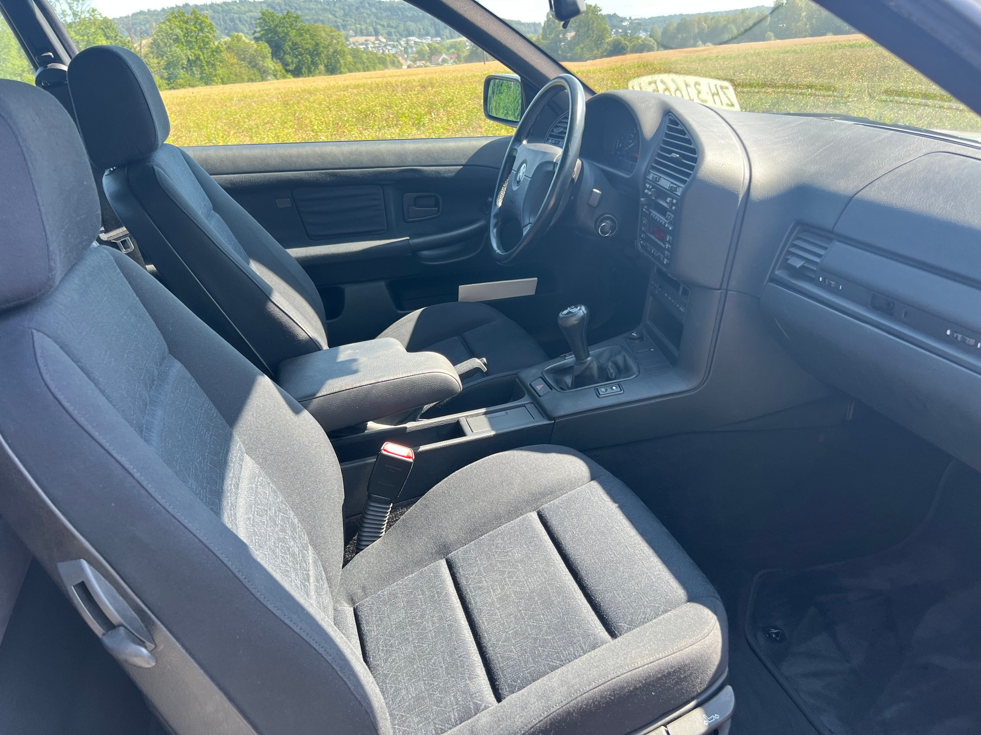 BMW 320i A Coupé-image-5
