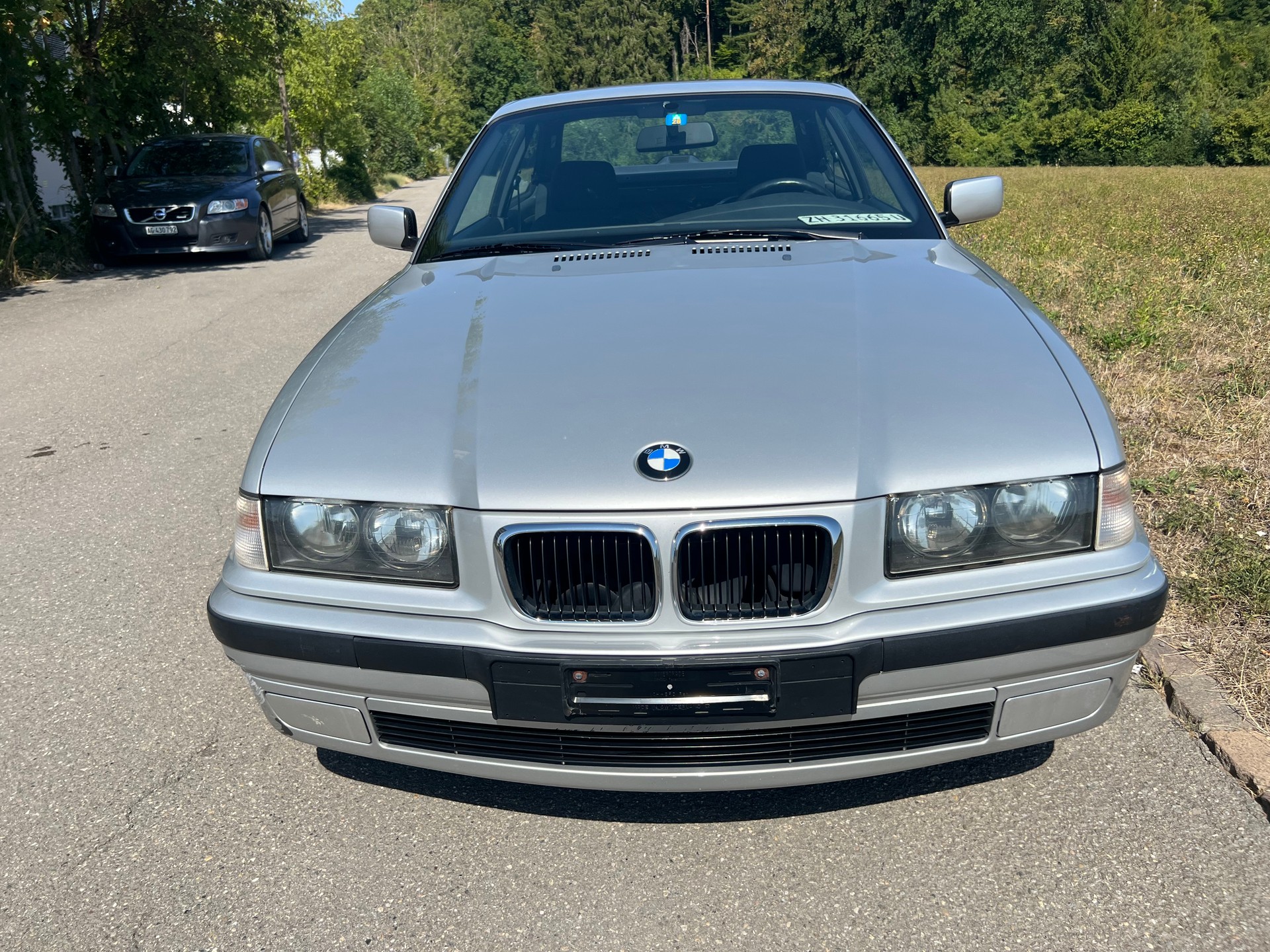 BMW 320i A Coupé-image-0