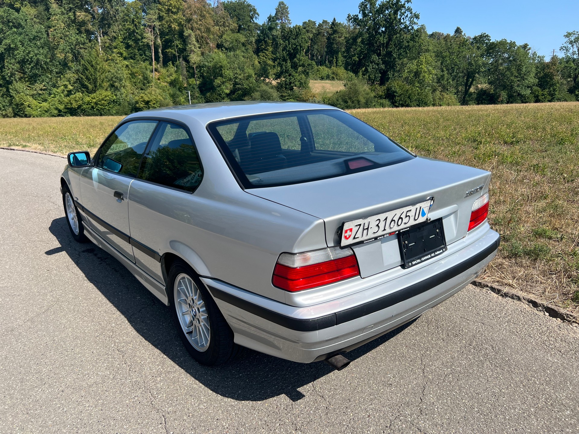 BMW 320i A Coupé-image-4